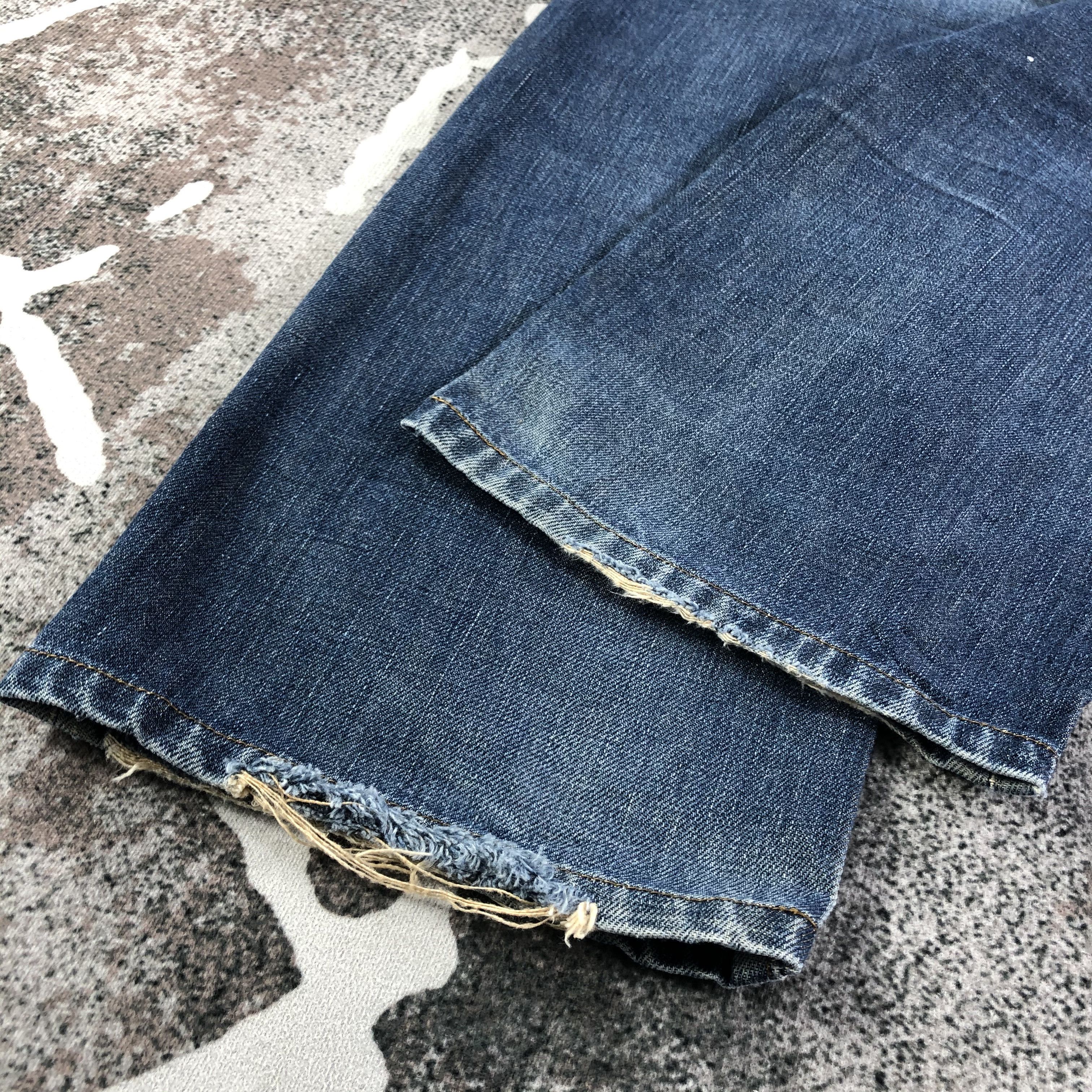 Edwin Vintage Edwin 503 Jeans Faded Blue Distressed Denim KJ1682 Size US 33 - 6 Thumbnail