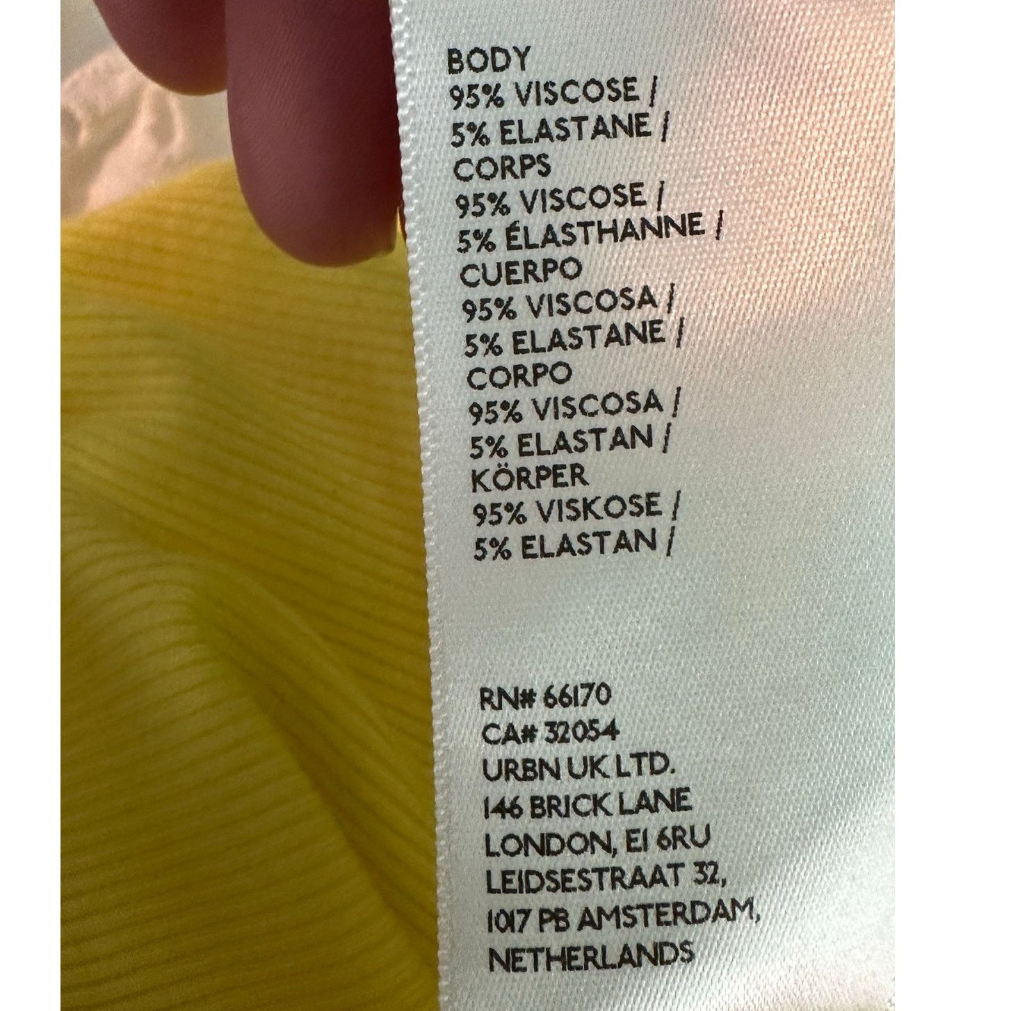 Bdg BDG yellow knit short sleeves v neck fitted top size Small Size S / US 4 / IT 40 - 4 Thumbnail