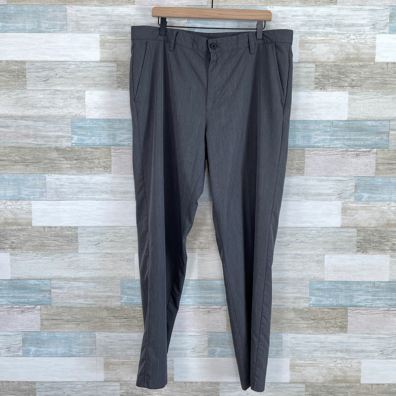 Izod IZOD Golf Flat Front Woven Pants Gray 4 Pocket Mens 38x32 Size US 38 / EU 54 - 1 Thumbnail