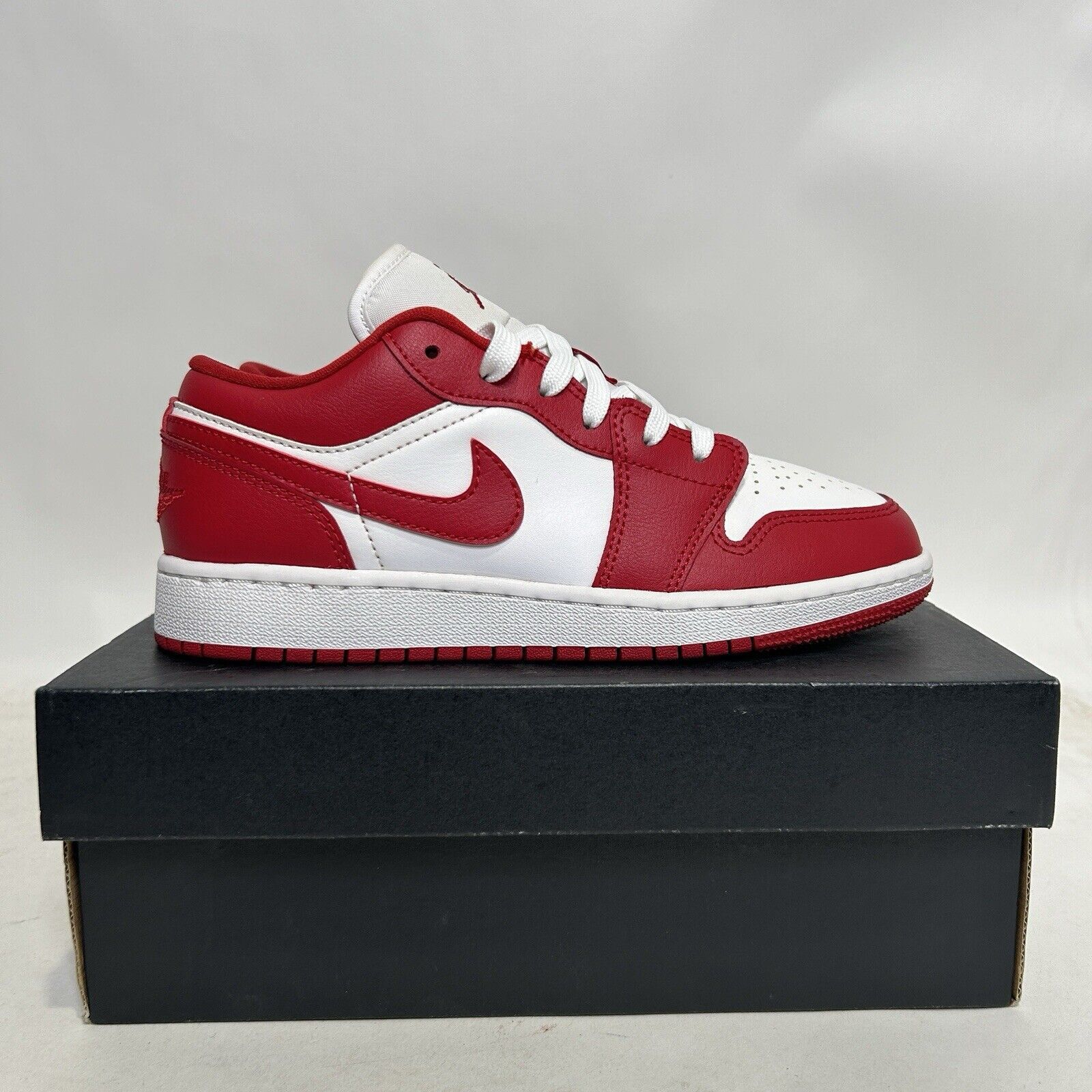 Jordan Brand Nike Shoes Air Jordan 1 Low GS “Gym Red” 2024 Size US 6 / IT 36 - 4 Thumbnail