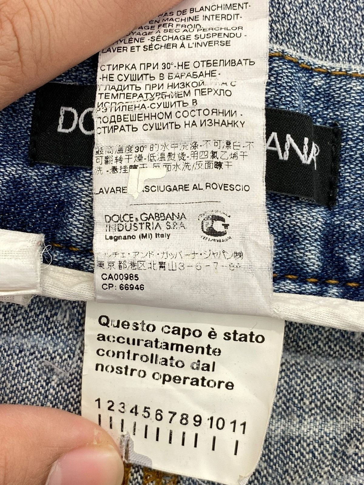 Dolce & Gabbana Dolce & Gabbana Faded Style Ripped Jeans Size US 36 / EU 52 - 13 Thumbnail