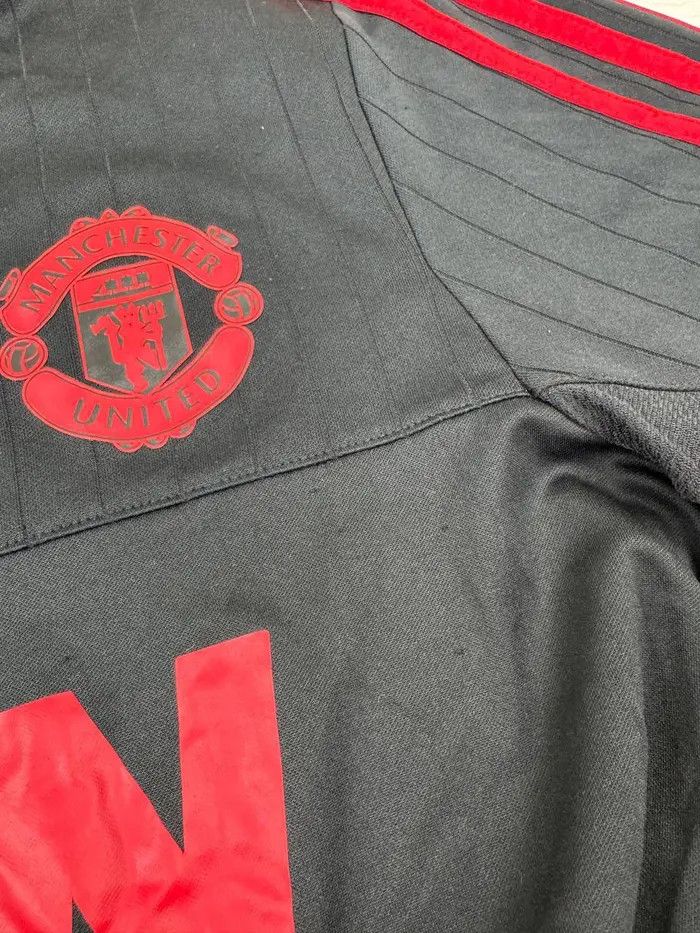 Adidas Adidas Manchester United 2015 2016 Training Shirt Jersey Size US M / EU 48-50 / 2 - 11 Thumbnail