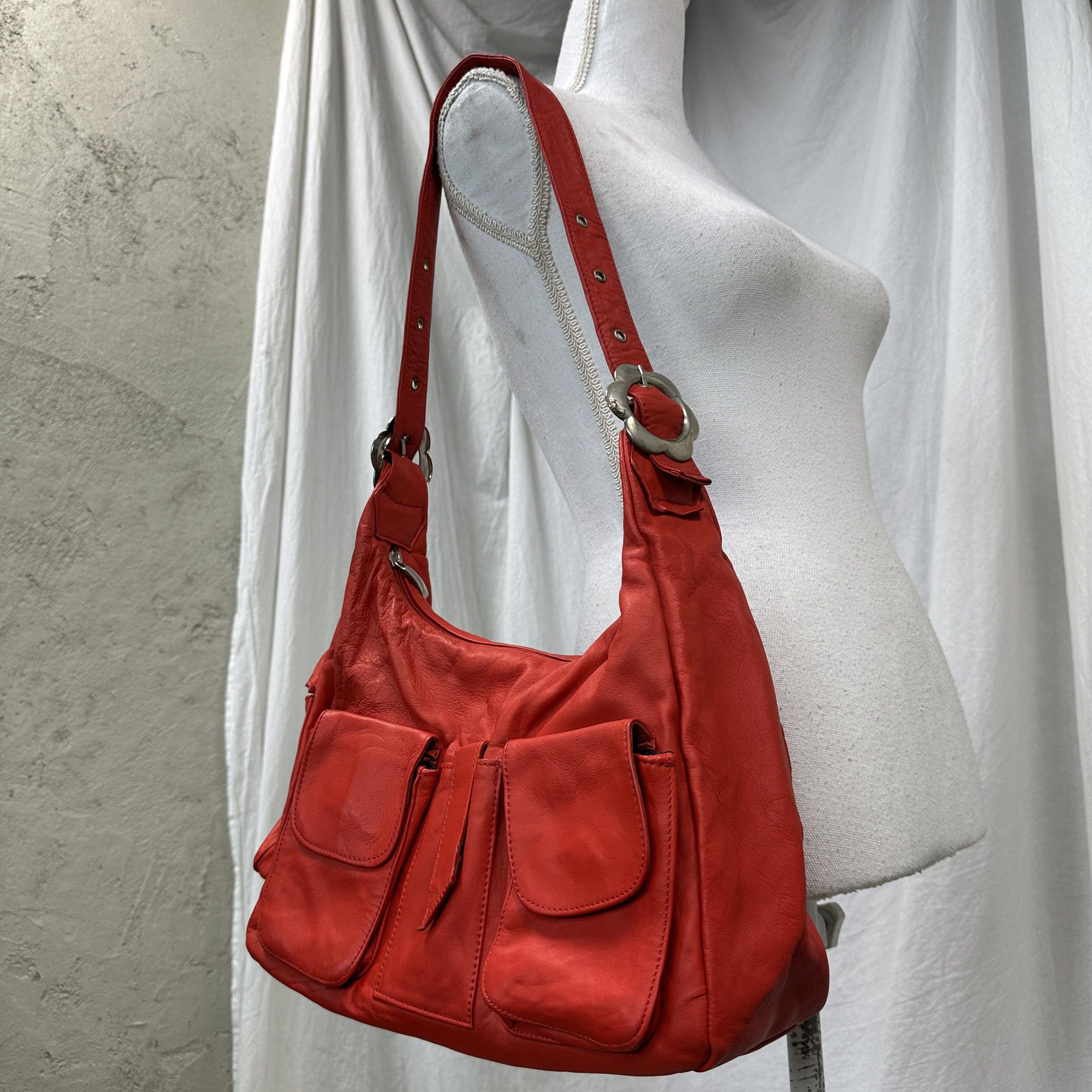 Vintage Vintage Avant Garde Flower Buckles Cherry Red Bag Y2K Size ONE SIZE - 5 Thumbnail