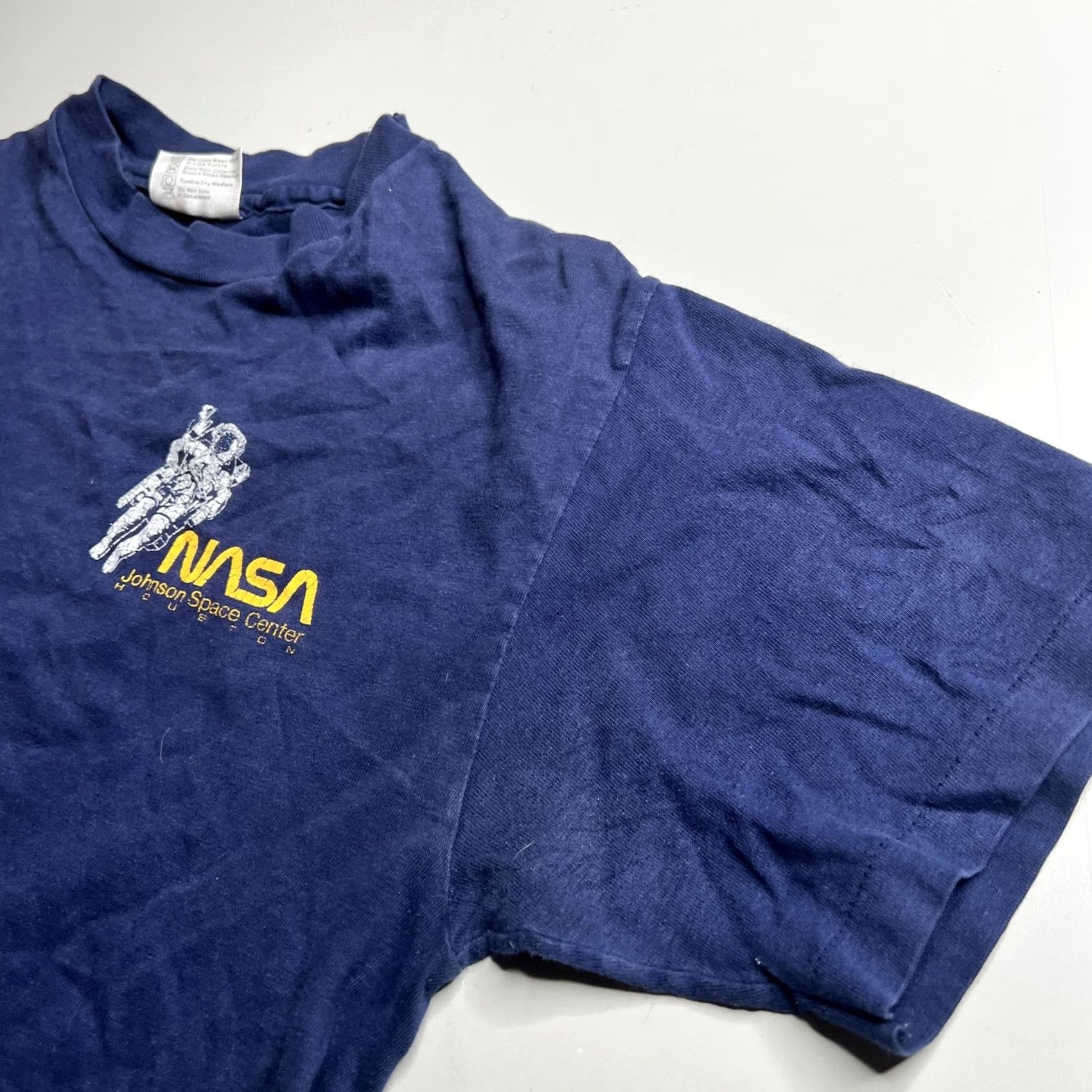Hanes VINTAGE NASA Johnson Space Center Shirt Mens Medium Blue Hanes Beefy-T 1983 Space Shuttle Astronaut Graphic Tee Size US M / EU 48-50 / 2 - 4 Thumbnail