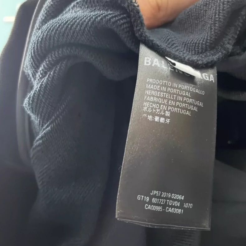 Balenciaga Balenciaga lock embroidery black and white stitching sports Size US S / EU 44-46 / 1 - 5 Thumbnail