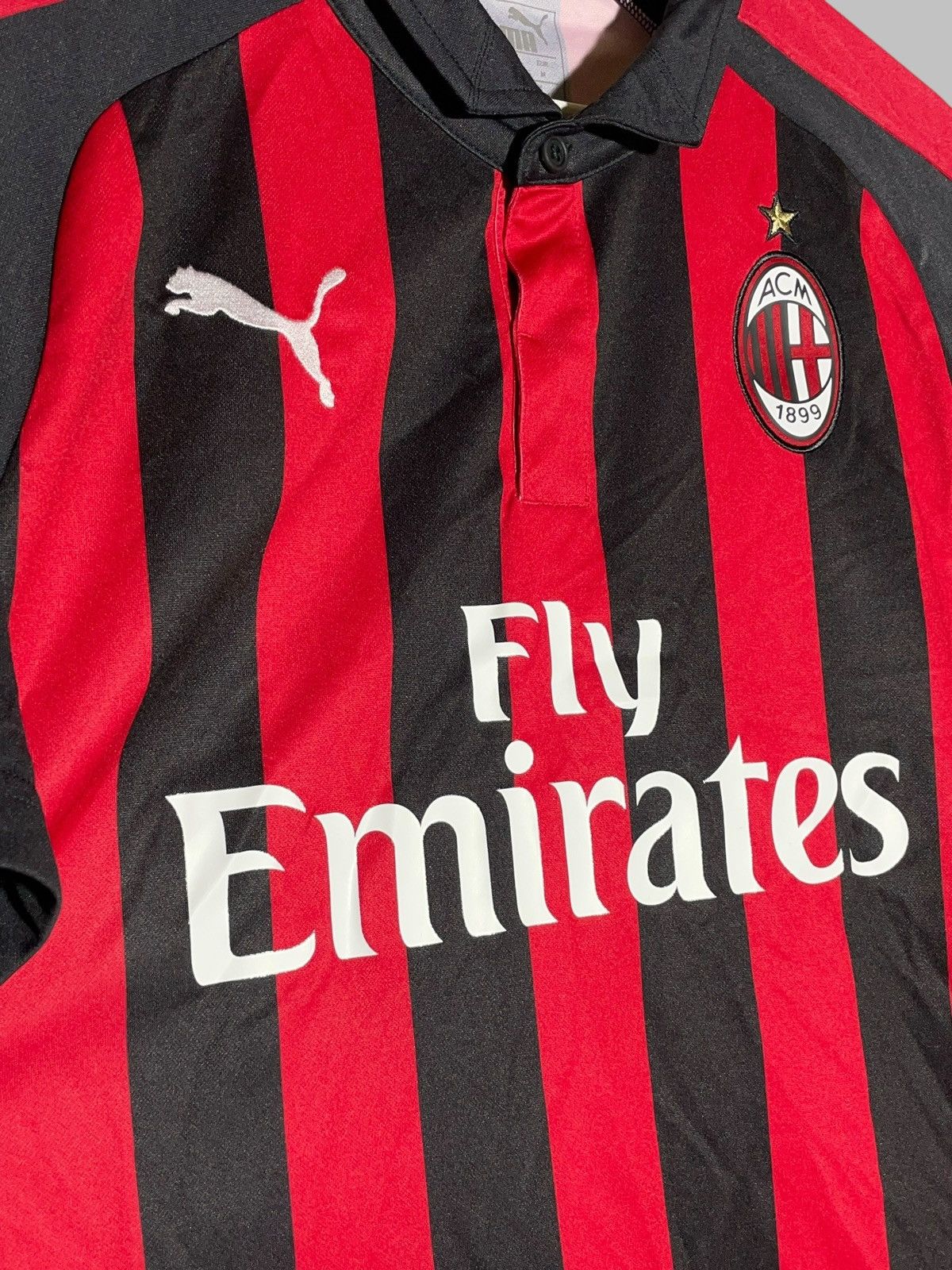 Puma Ac Milan Puma 2018/19 Home Football Shirt Soccer Jersey Size US M / EU 48-50 / 2 - 6 Thumbnail
