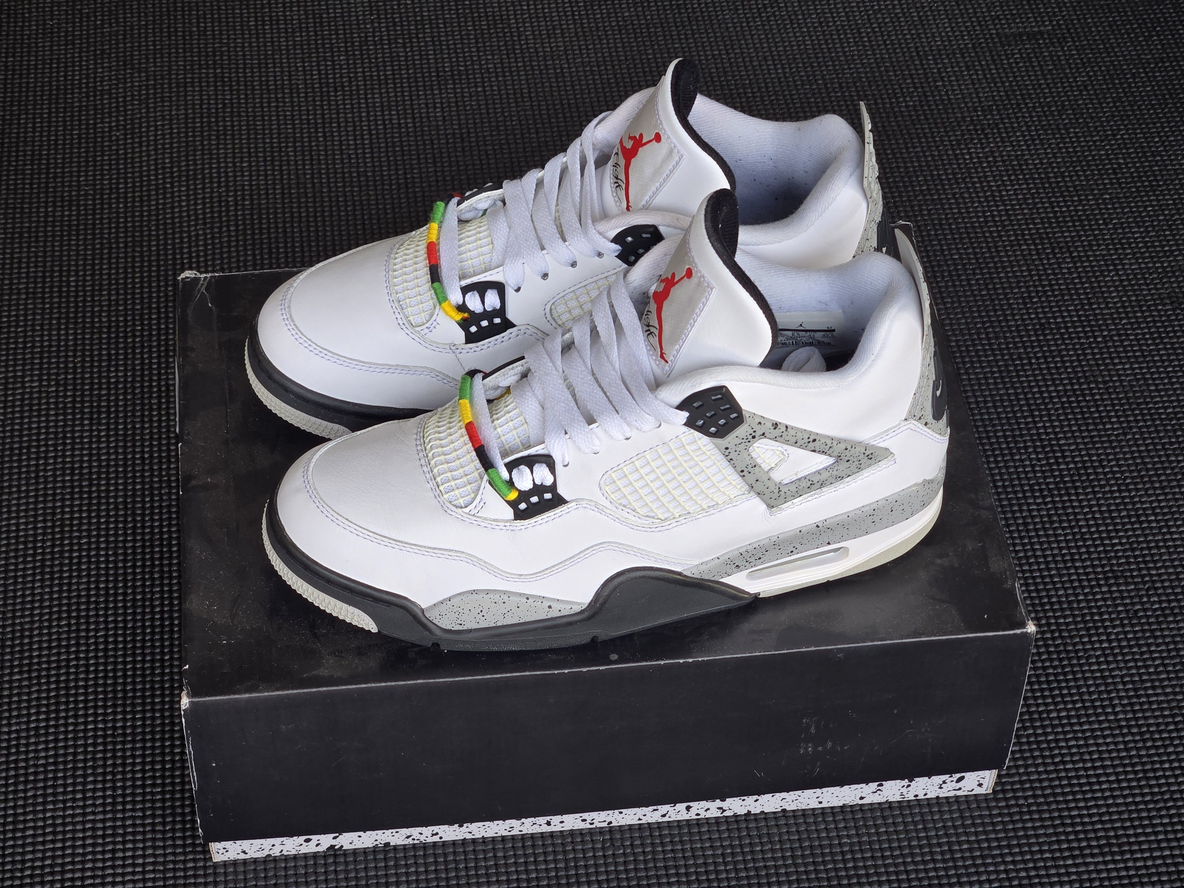 Air Jordan 4 Retro White Cement Black 2016 Size 9.5