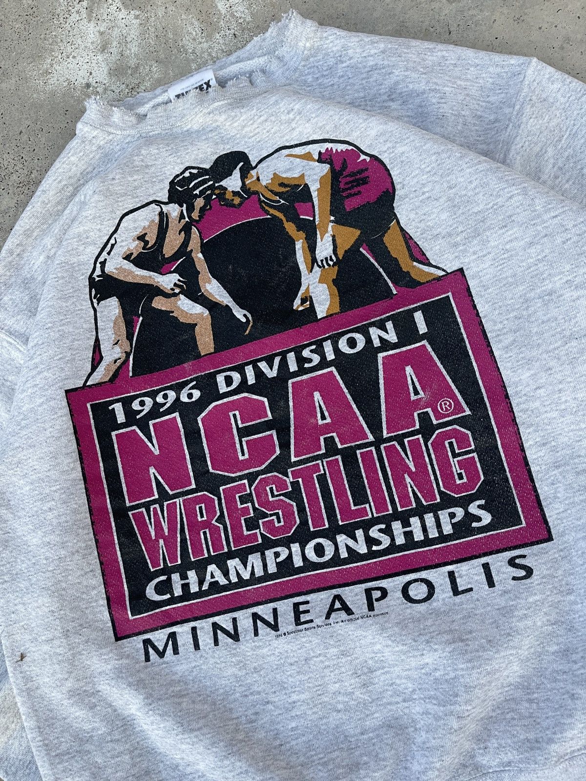 NCAA × Tultex × Vintage Vintage Distressed NCAA Wrestling Championships Sweatshirt Size US M / EU 48-50 / 2 - 5 Thumbnail