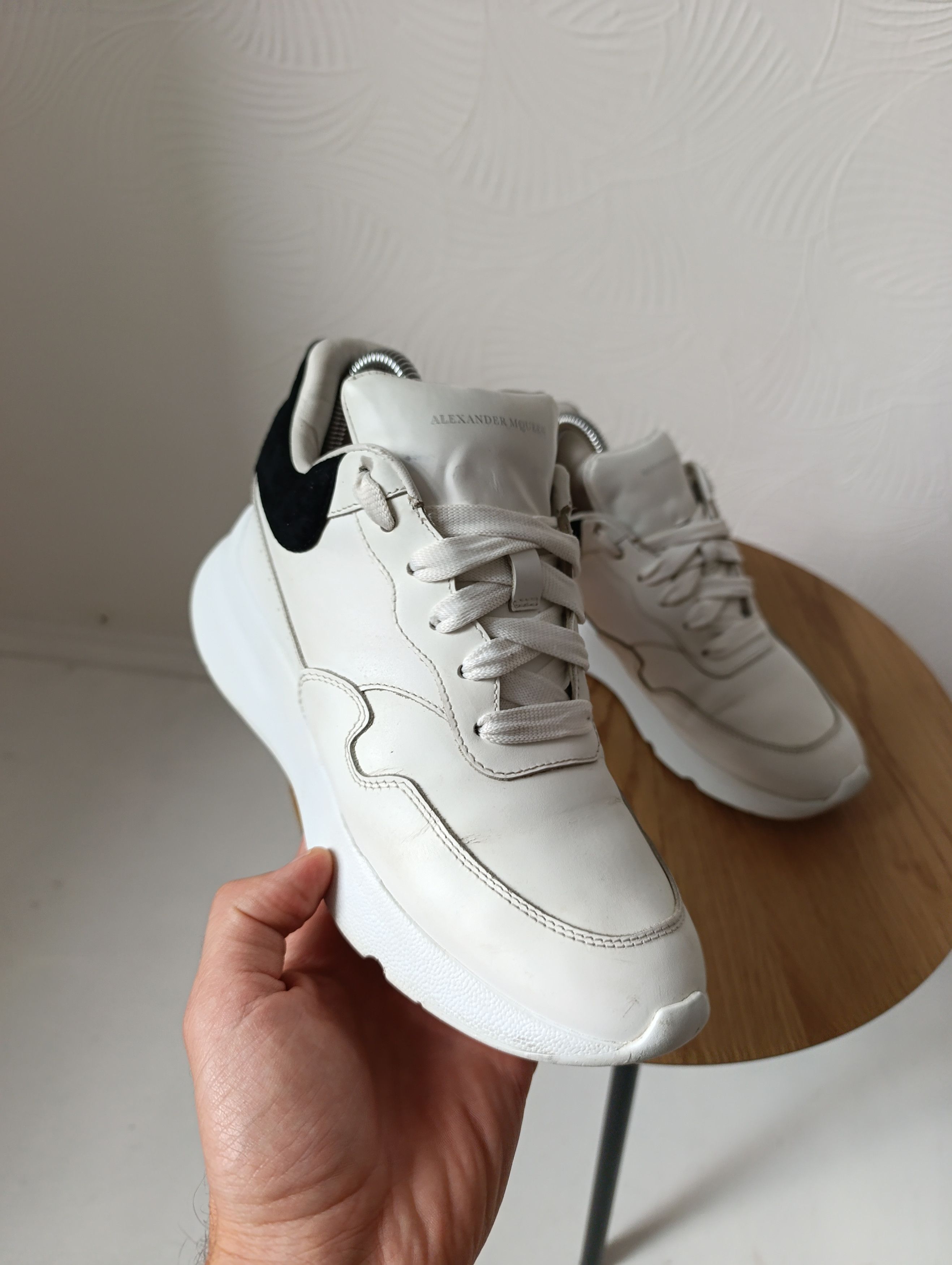 Alexander McQueen ALEXANDER MCQUEEN WOMEN'S WHITE LEATHER RUNNER SNEAKERS Size US 7.5 / IT 37.5 - 2 Thumbnail