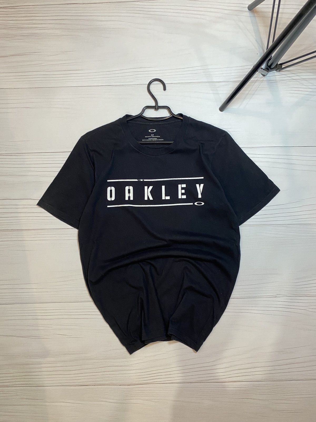 Oakley Vintage Oakley Box Logo gorpcore fade t shirt Size US S / EU 44-46 / 1 - 1 Thumbnail