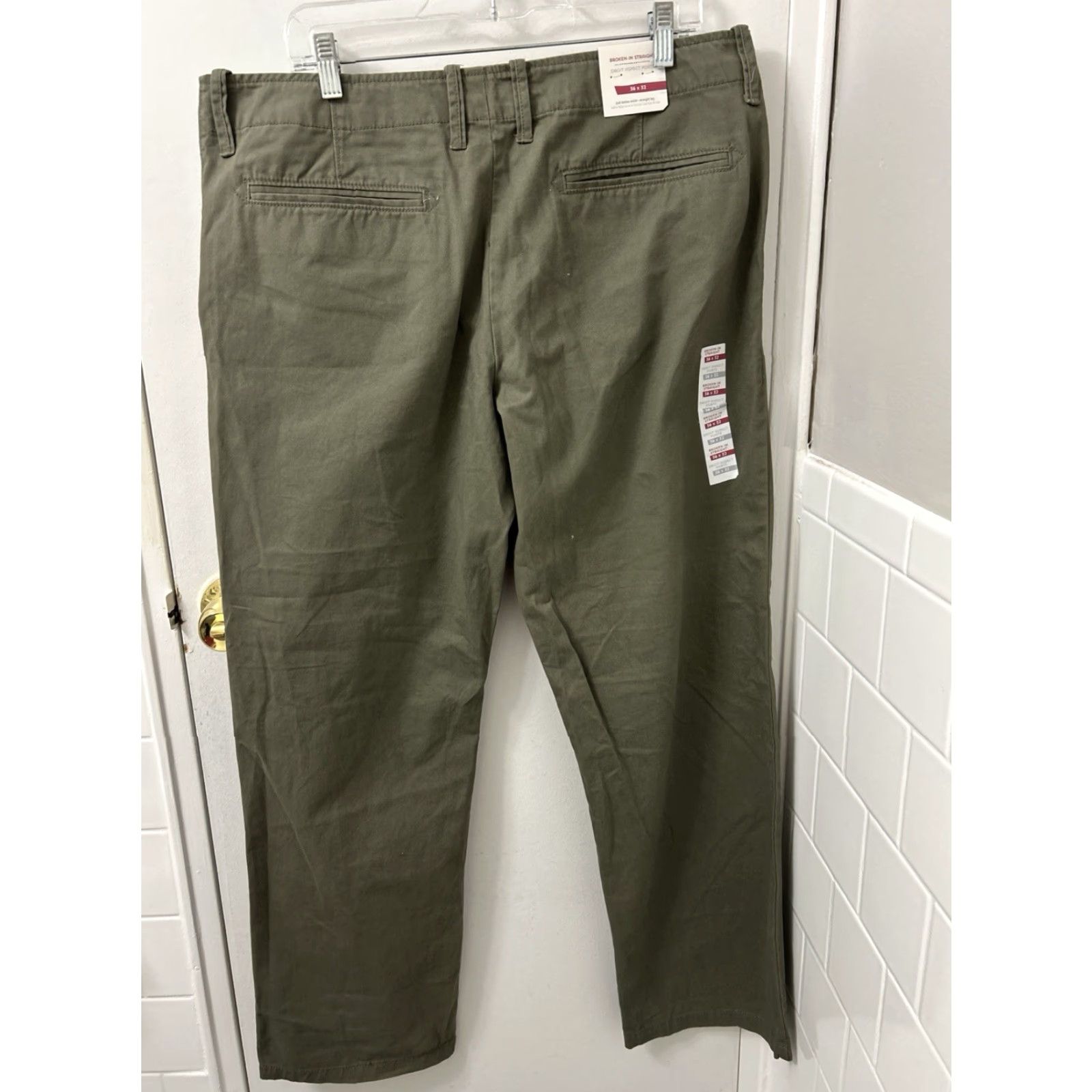 Old Navy Old Navy Pants Mens 36x32 Olive Green Chino Straight Leg Casual Workwear Pants Size US 36 / EU 52 - 6 Thumbnail