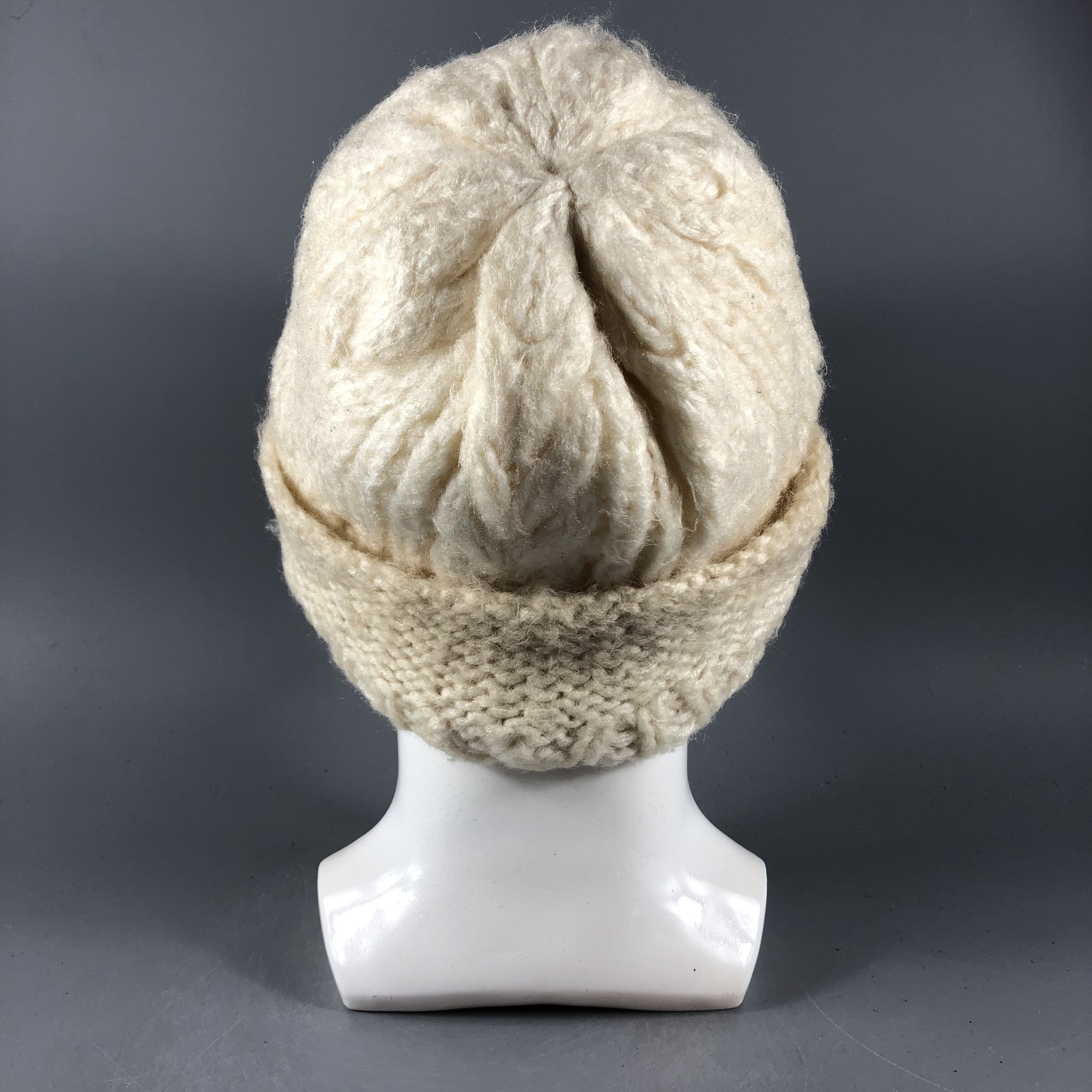 Vintage Unknown White Cable Knit Beanie Snow Hat Snow Cap -D834 Size ONE SIZE - 2 Thumbnail