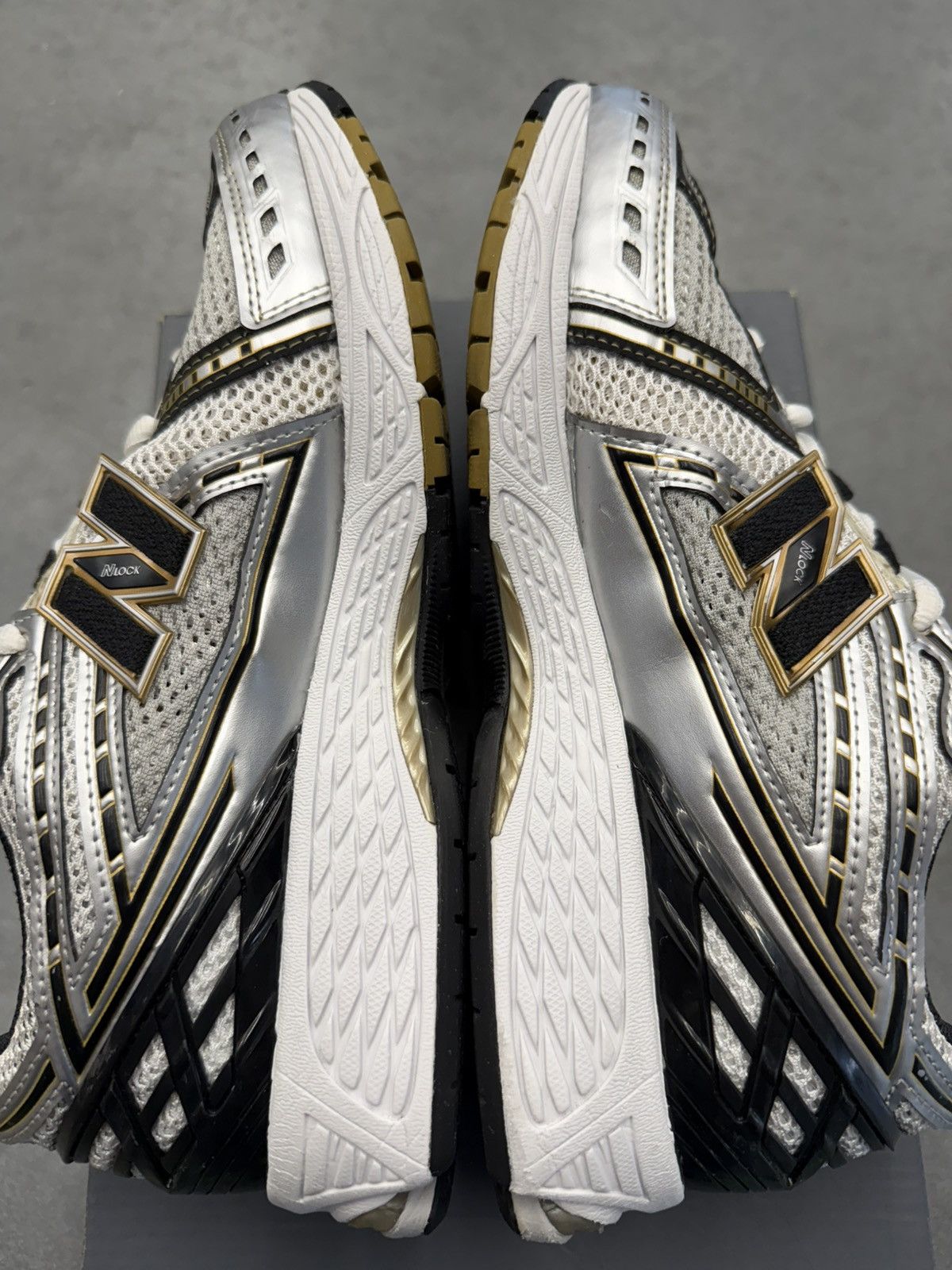 New Balance 2022 New Balance 1906R White Metallic Gold Size US 9.5 / EU 42-43 - 3 Thumbnail