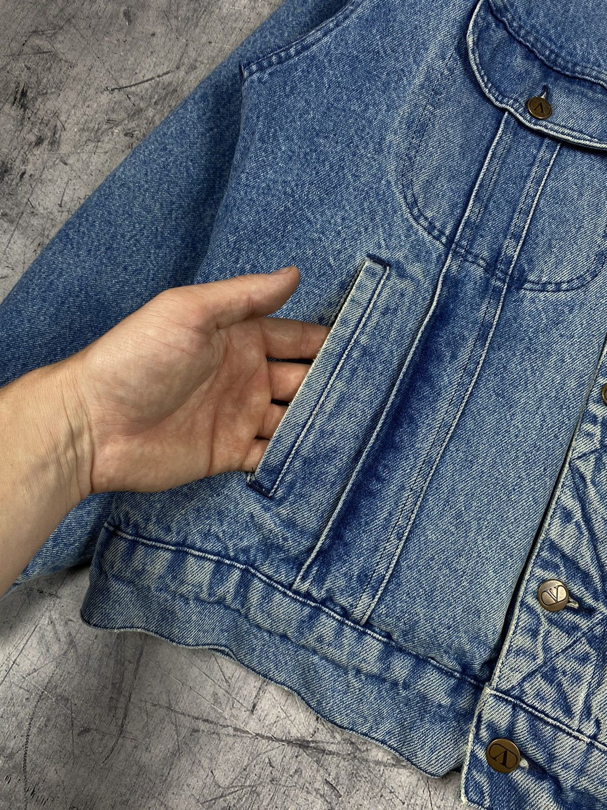 Valentino Rare Vintage Valentino Sherpa Denim Jacket Size US L / EU 52-54 / 3 - 7 Thumbnail