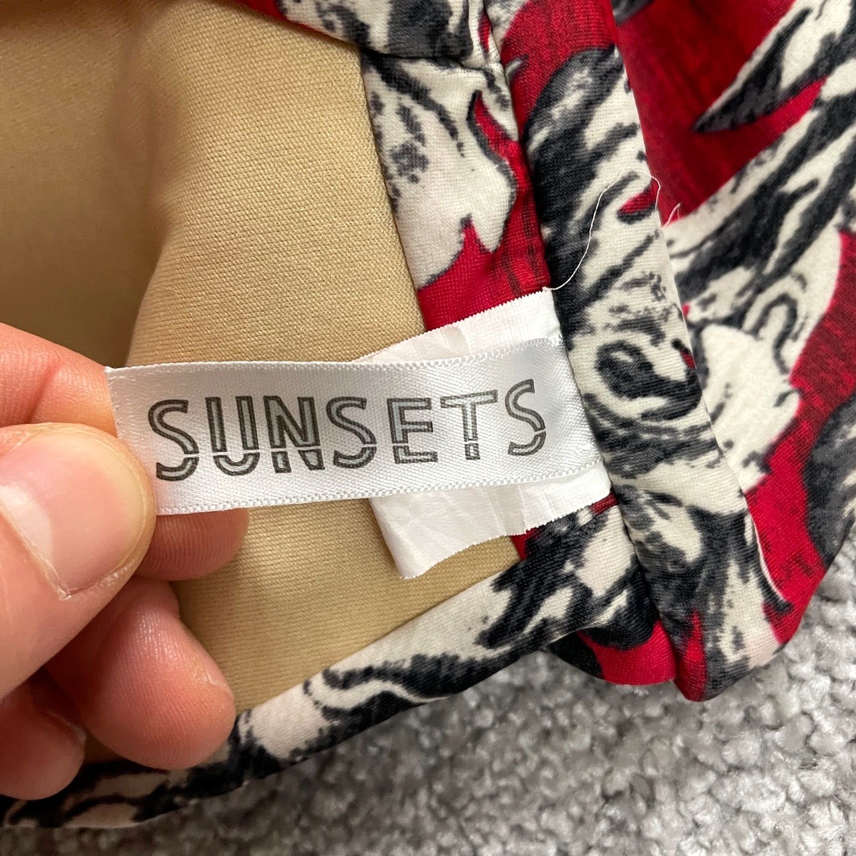 Vintage Sunsets Women's Bikini Top Strapless Padded Red Floral Bandeau Swimsuit Small Beach Activewear Size S / US 4 / IT 40 - 7 Thumbnail