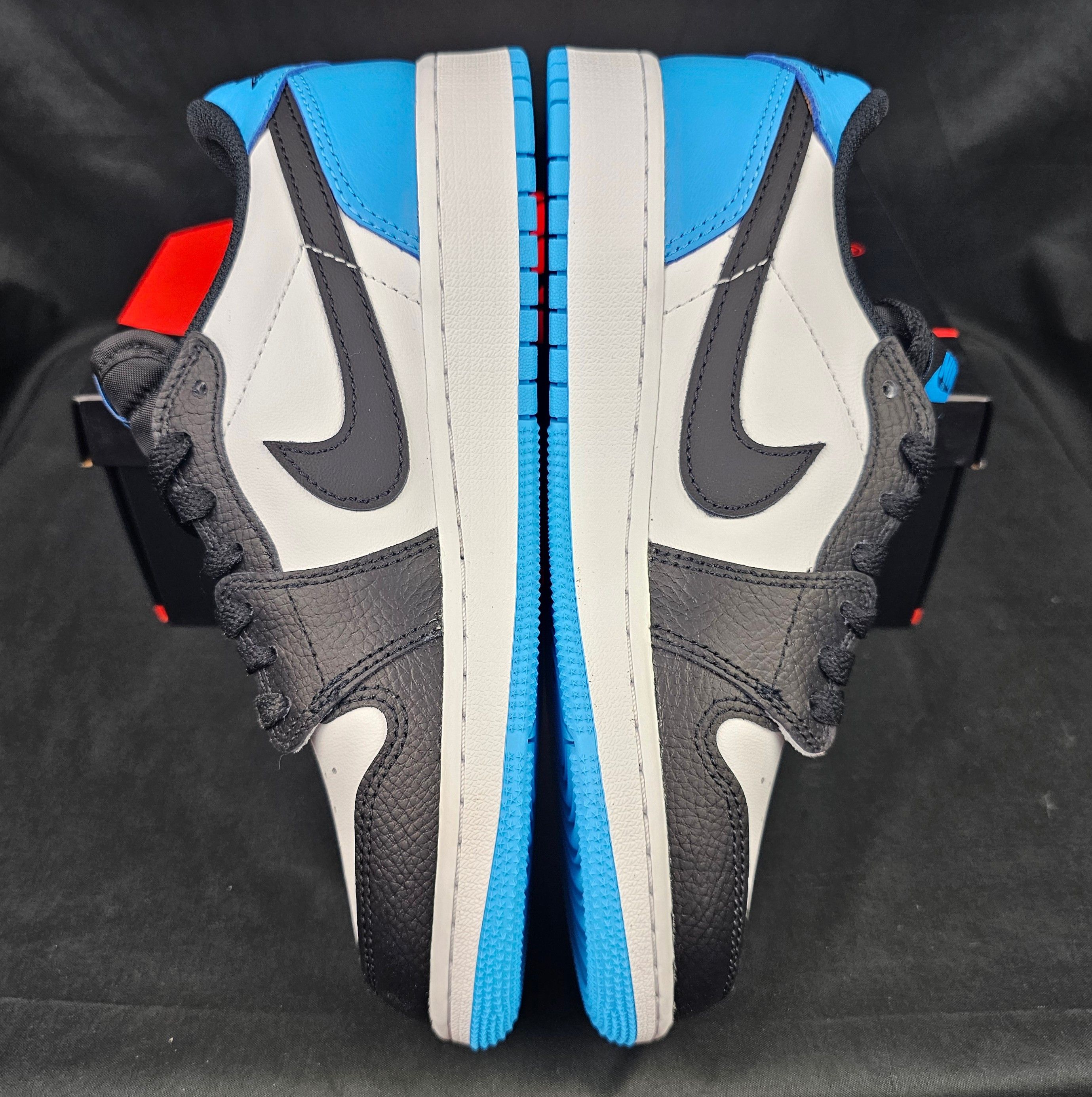 Jordan Brand Nike Air Jordan 1 Low OG Powder Blue GS Size 5.5Y BRAND NEW Size US 5.5 / EU 38 - 5 Thumbnail