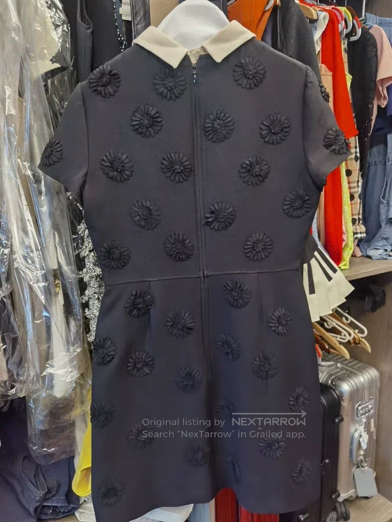 Valentino Valentino Black three-dimensional floral wool dress Size M / US 6-8 / IT 42-44 - 2 Thumbnail