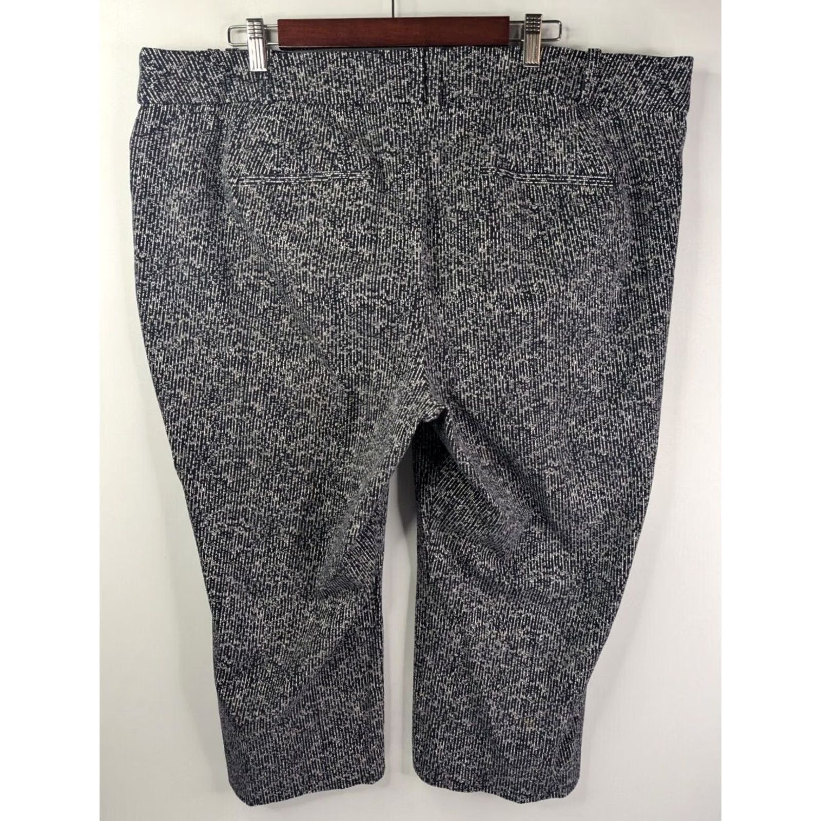 Vintage VINTAGE Lane Bryant Woman's The Allie Pant Cropped Navy 22 Plus Blue Summer Floral Straight Womens Size 40" / US 18 - 3 Thumbnail