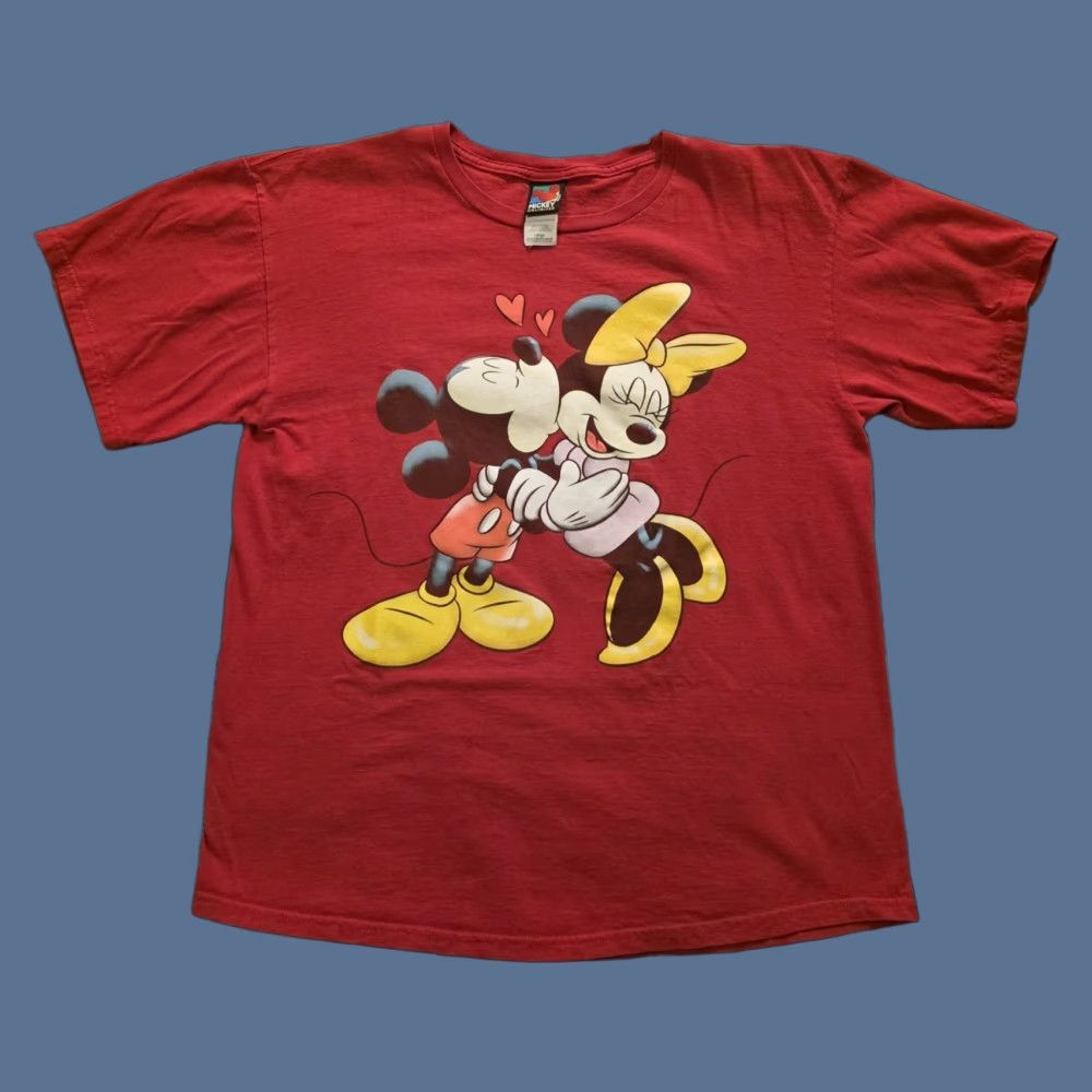 Mickey Unlimited VINTAGE Mickey Unlimited Mickey & Minnie Mouse Kiss Red Adult Large T-Shirt Short Sleeve Cotton Graphic Print Mens 90s Disney Size US L / EU 52-54 / 3 - 1 Thumbnail