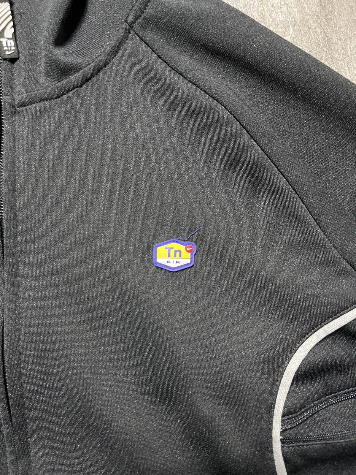 Nike Nike Tn Vintage 90s Rare Zip Up Hoodie With Logo Drill Size US M / EU 48-50 / 2 - 4 Thumbnail