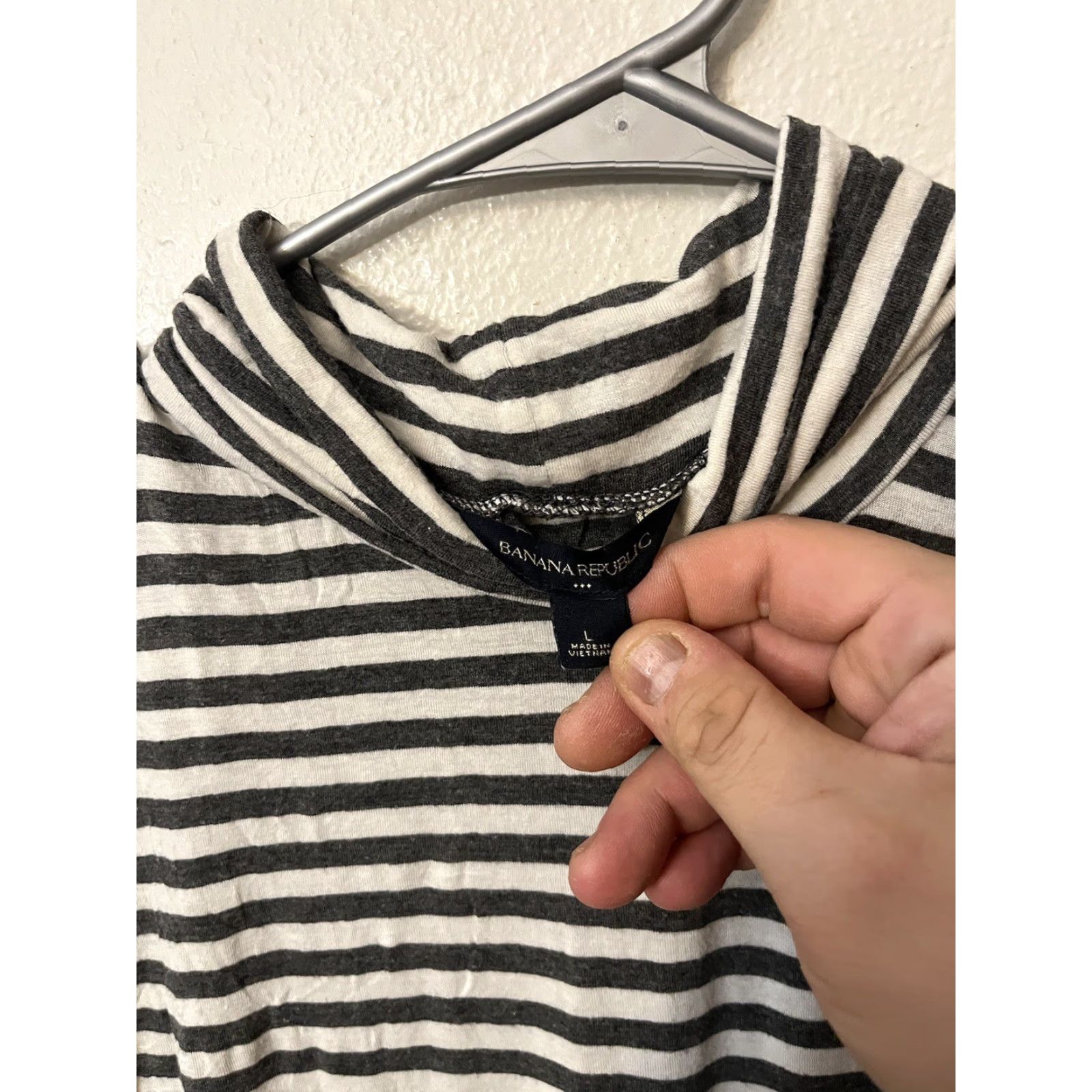 Banana Republic VINTAGE Banana Republic Sweater, Lightweight White W Gray Stripe Large Size L / US 10 / IT 46 - 2 Thumbnail