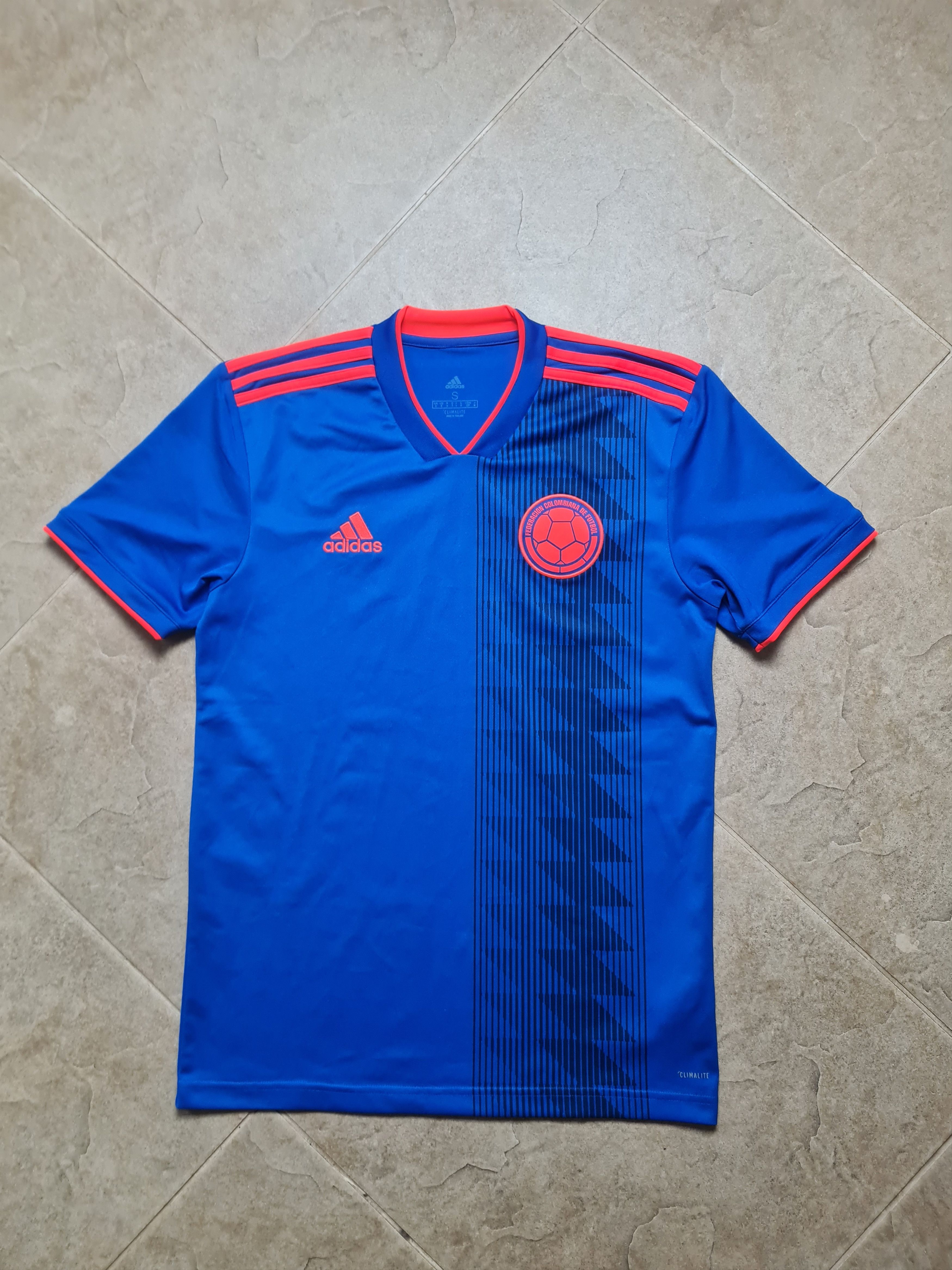 Adidas SOCCER JERSEY COLOMBIA 2018/2019 SHIRT ADIDAS CW1562 Size US S / EU 44-46 / 1 - 6 Thumbnail
