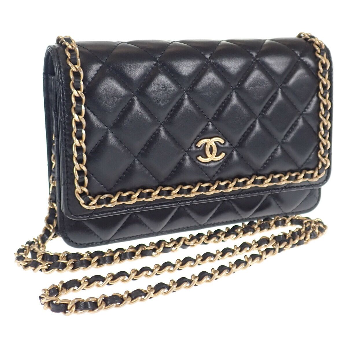 image of Chanel Cc Quilted Chain Around Wallet On Chain in Black, Women's