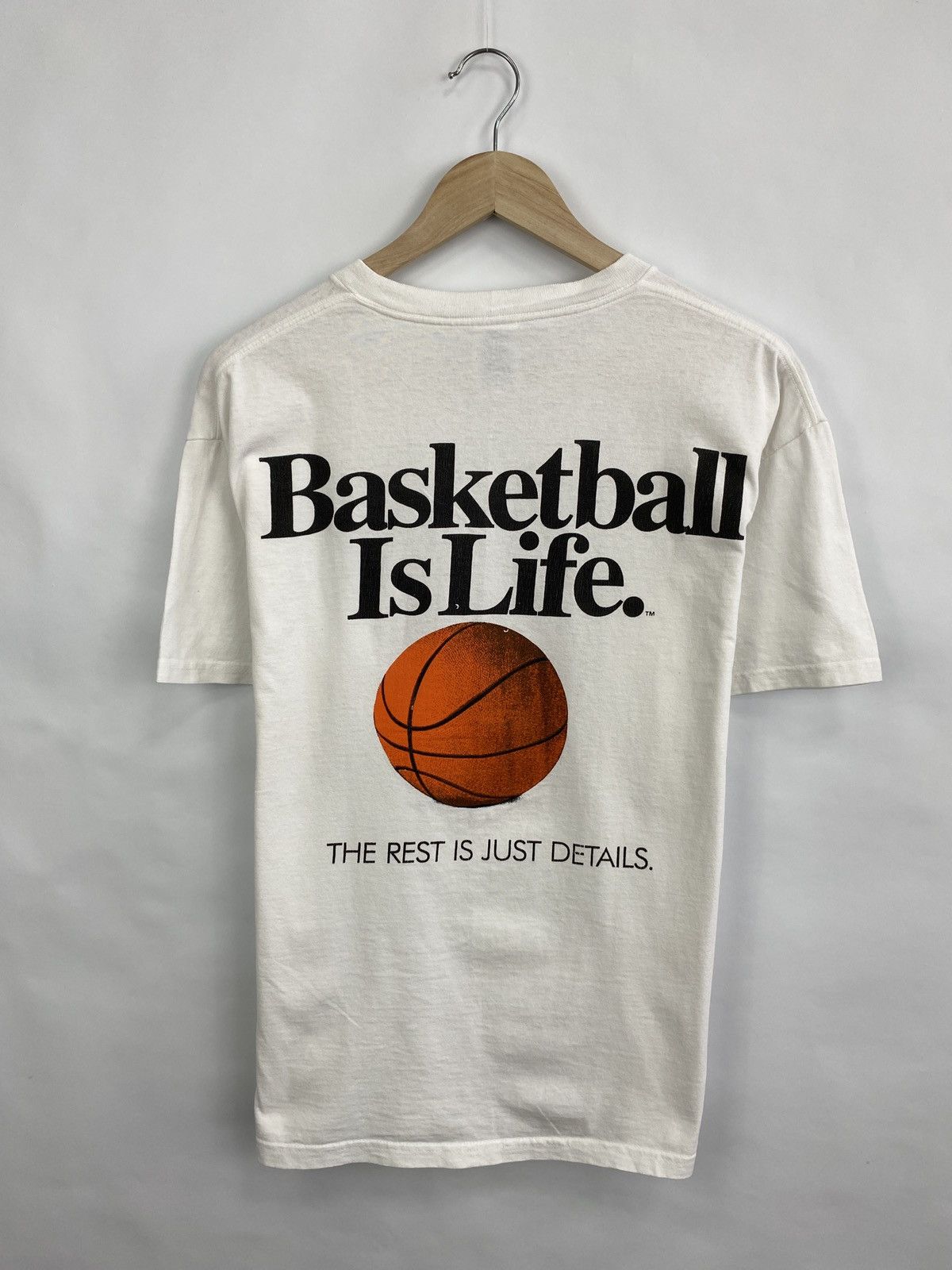NBA Vintage 90s Basketball Is Life t-shirt rare retro hype Y2K Size US L / EU 52-54 / 3 - 3 Thumbnail
