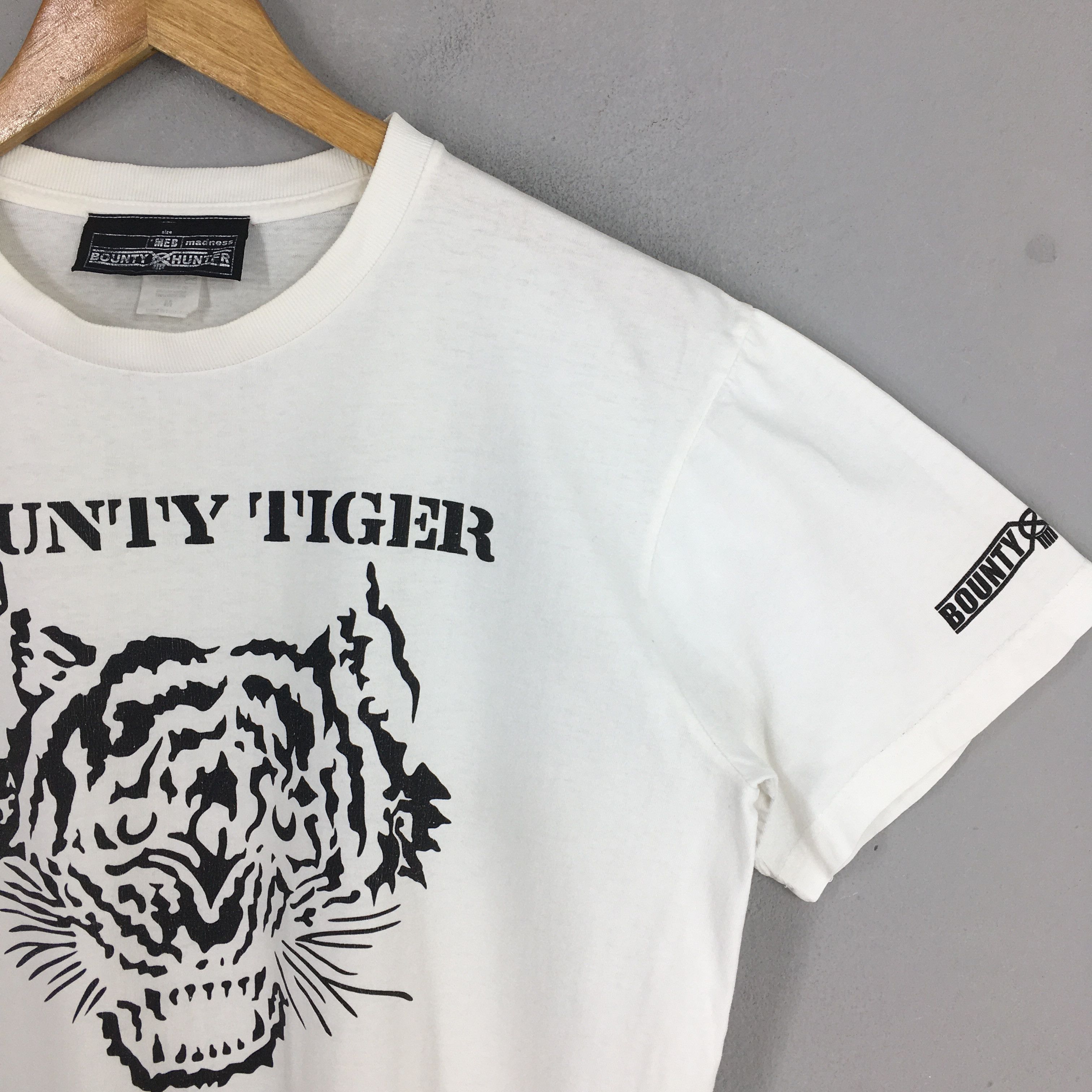 Bounty Hunter Vintage Bounty Hunter Japan Tiger Prints White T shirt Size US M / EU 48-50 / 2 - 6 Thumbnail