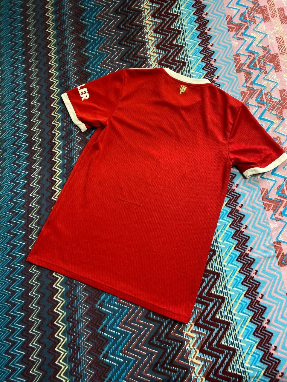 Adidas Jerseys Adidas MANCHESTER UNITED T-Shirt Y2K football club Size US S / EU 44-46 / 1 - 18 Thumbnail