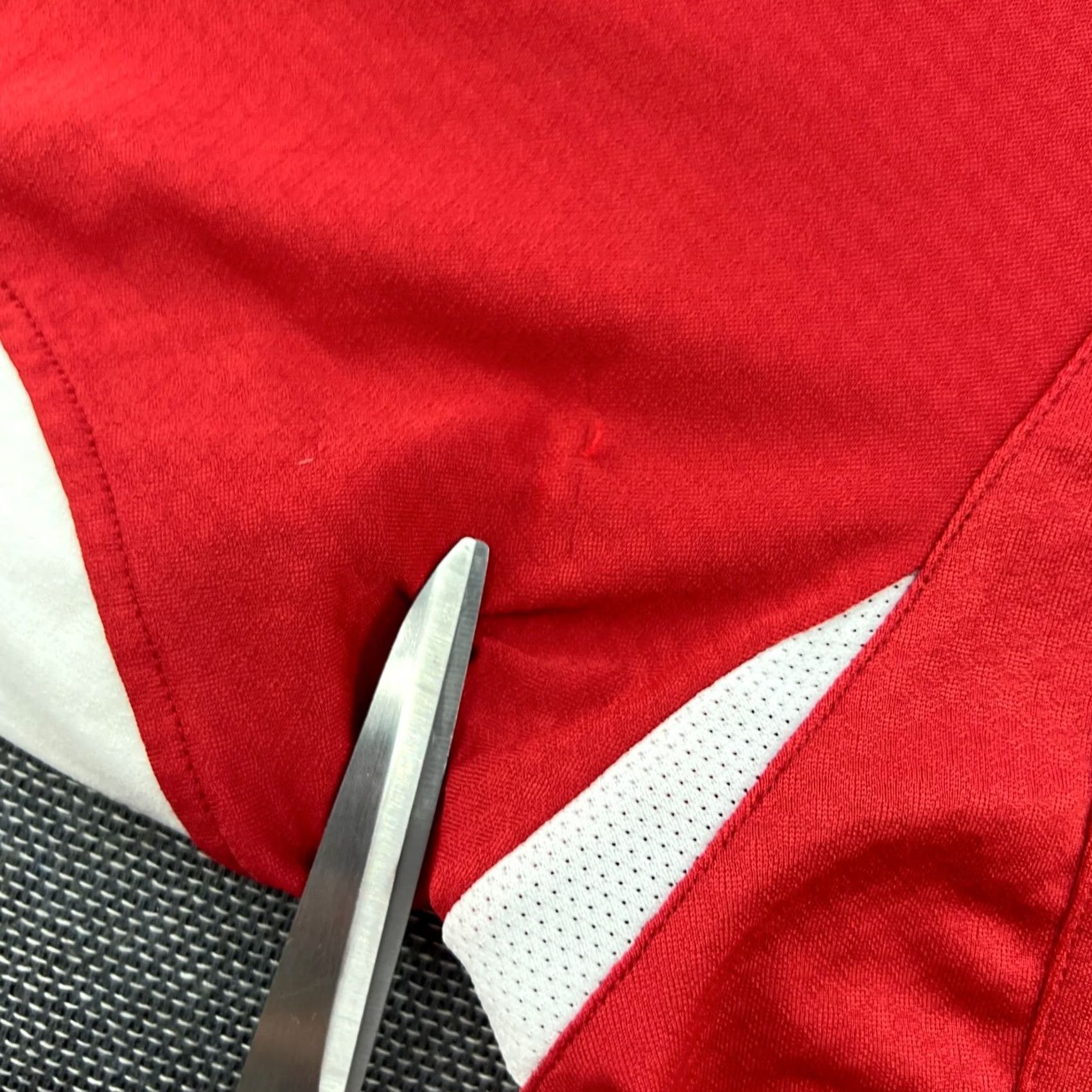 Puma PUMA Shirt Red Switzerland 2010 2011 Home Football Behrami #11 Jersey Mens 2XL Short Sleeve Jersey Shirt Red 2XL Mens Football Sports Jersey Size US XXL / EU 58 / 5 - 7 Thumbnail