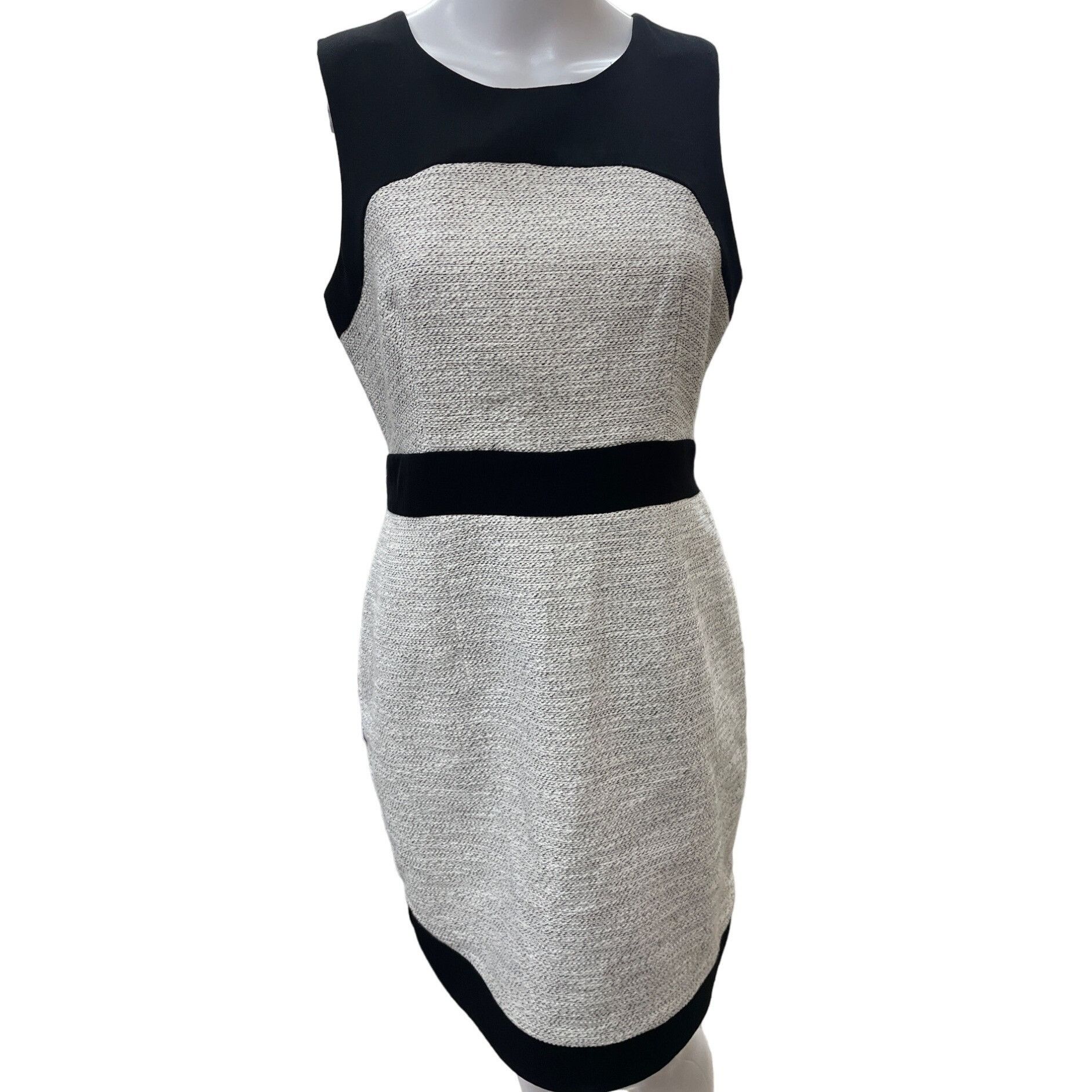 Banana Republic Banana Republic Women Black&White with Gray specs sleeveless Size M / US 6-8 / IT 42-44 - 1 Thumbnail