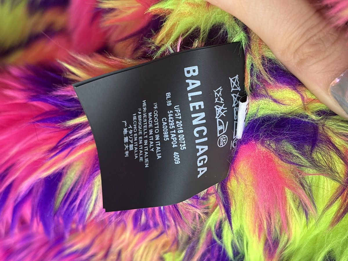 Balenciaga Balenciaga fur oversized vest Size US S / EU 44-46 / 1 - 4 Thumbnail