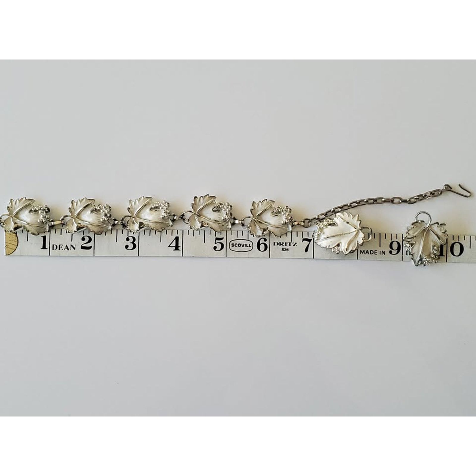 Other Sarah Coventry White Grapevine Necklace and Earring Set Size ONE SIZE - 9 Thumbnail