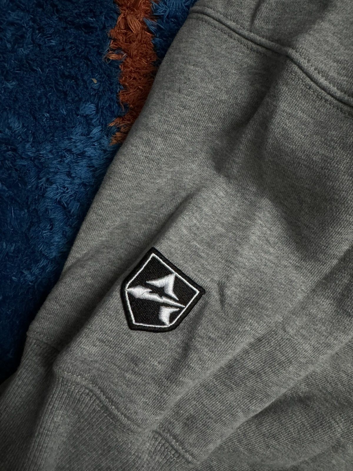 Avirex Avirex grey hoodie size L (matching sweats also available) Size US L / EU 52-54 / 3 - 4 Thumbnail