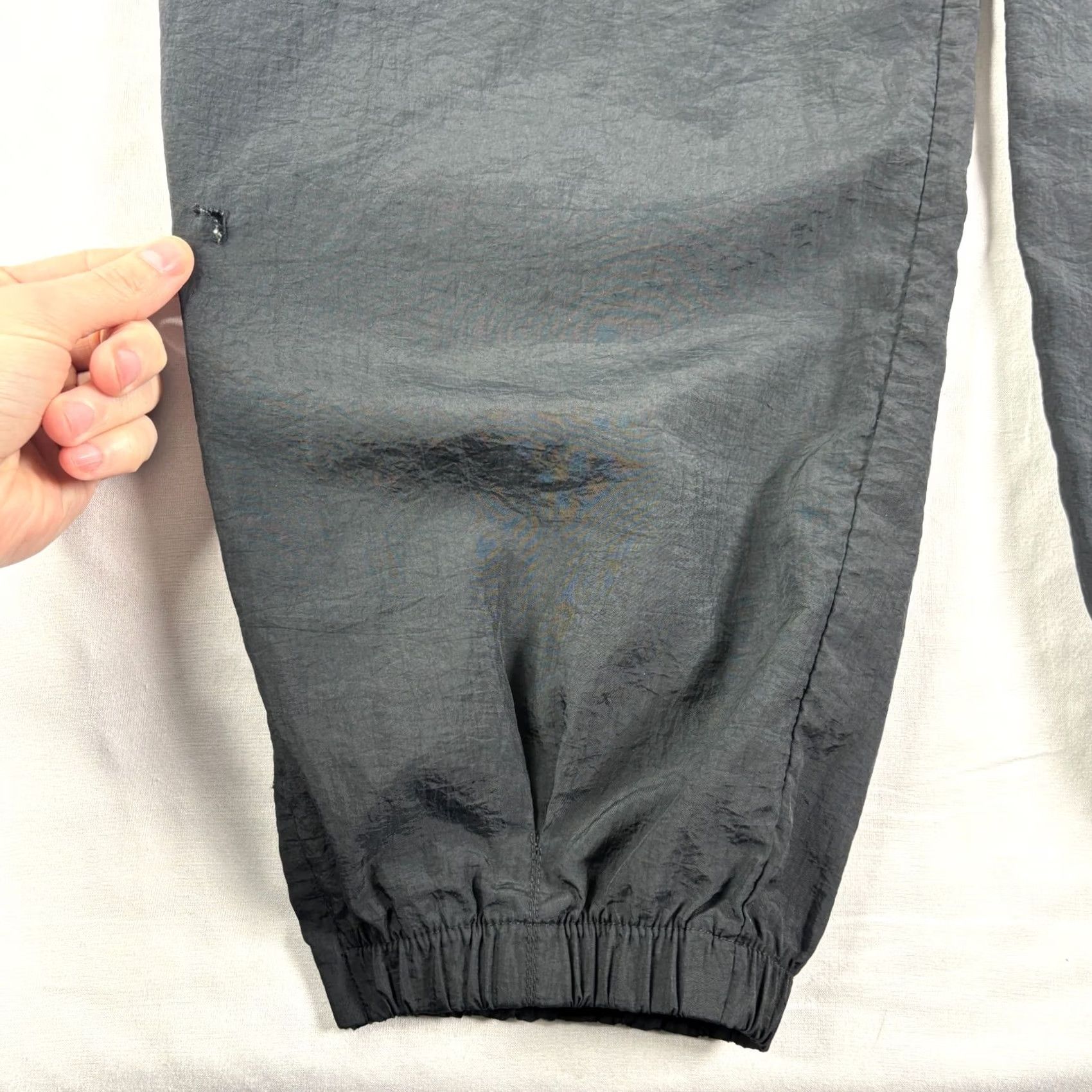 Nike VINTAGE Nike Track Pants Mens 2XL Black Tapered Jogger Stretch Athleisure Size US 39 - 2 Thumbnail