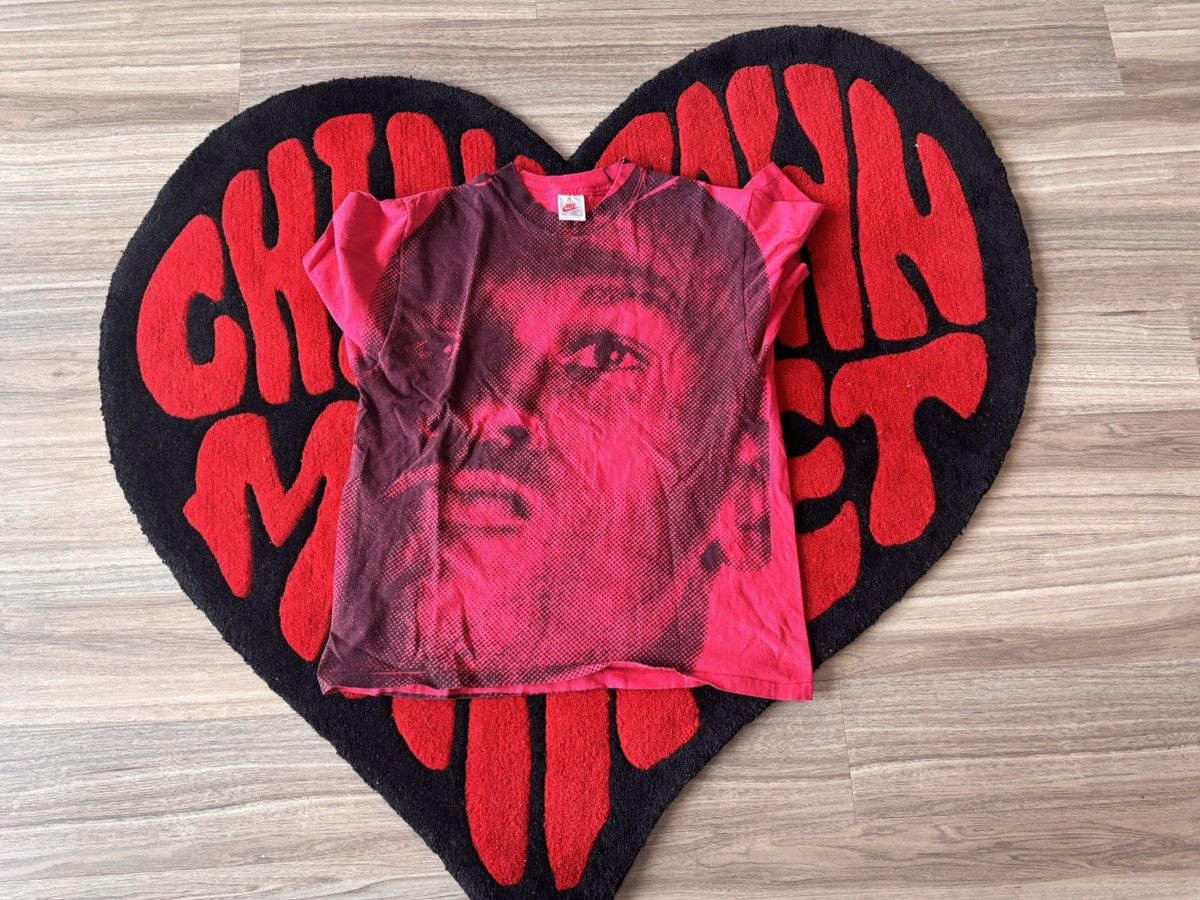 Nike × Vintage Vintage Nike x Michael Jordan Big Face Print Tee Red Medium Size US M / EU 48-50 / 2 - 1 Thumbnail