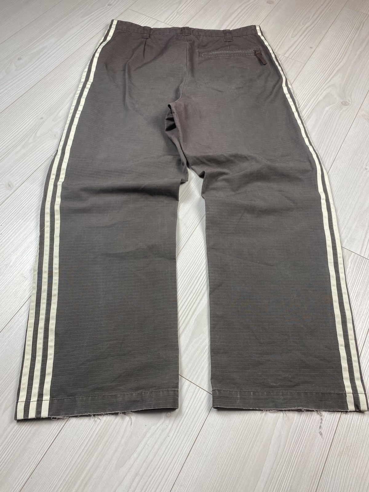 Vintage Vintage Adidas baggy pants three stripes y2k Size US 36 / EU 52 - 13 Thumbnail