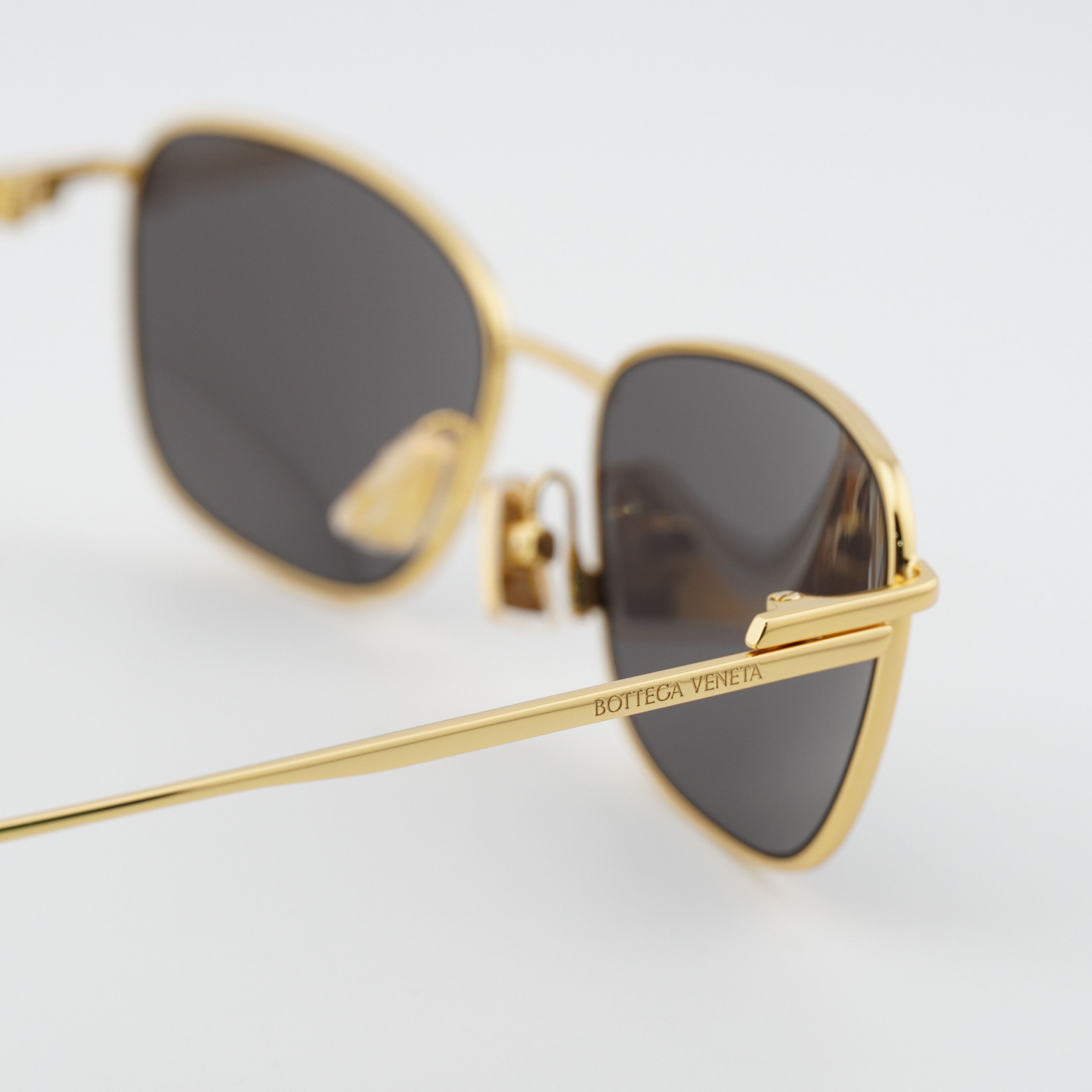 Bottega Veneta Bottega Veneta BV1300S 001 Sunglasses Gold Rectangle Frame Size ONE SIZE - 5 Thumbnail