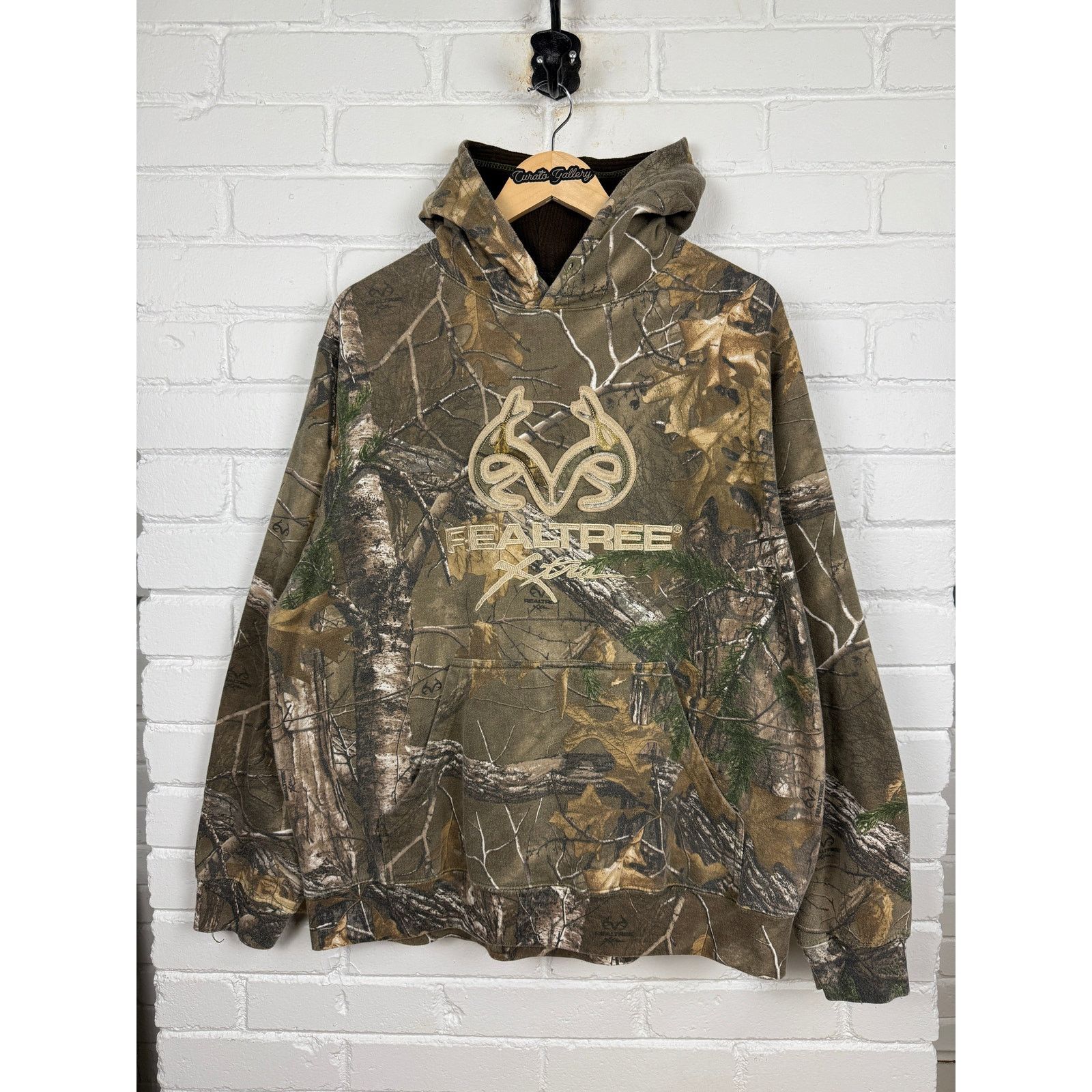 Vintage Real Tree All Over Print Camo Hooded Sweatshirt Size XL Size US XL / EU 56 / 4 - 1 Thumbnail