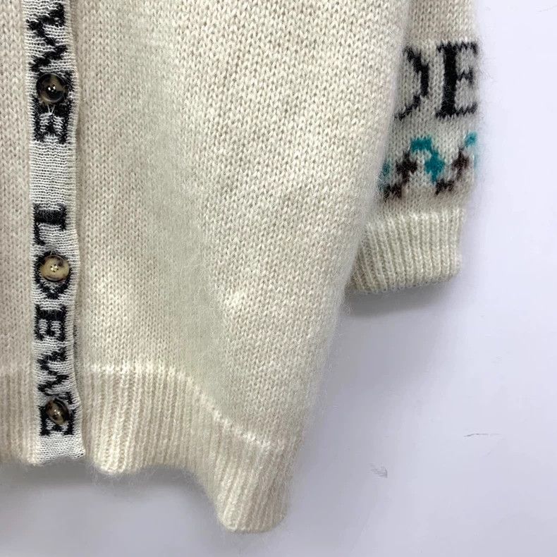 Loewe LOEWE Beige squirrel embroidered horsehair V-neck long sle Size XS / US 0-2 / IT 36-38 - 5 Thumbnail