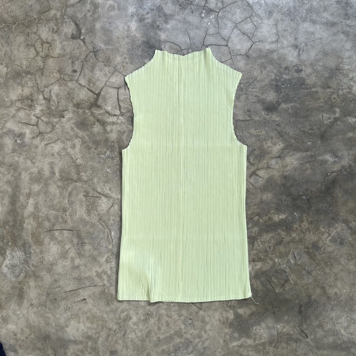 Pleats Please Issey Miyake Pleat Folds Issey Miyake Tank Top Size ONE SIZE - 2 Thumbnail