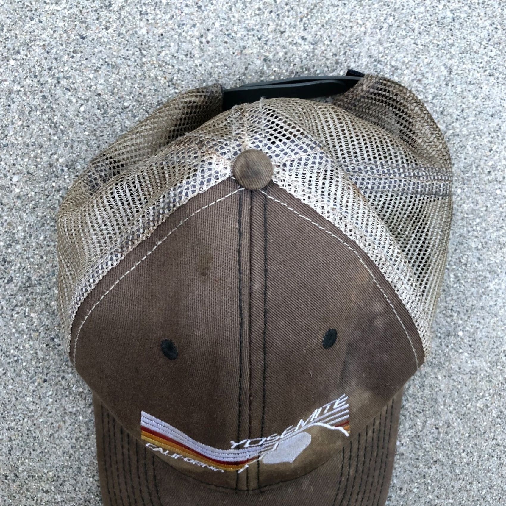 Vintage VTG Techstyle Yosemite California Trucker Hat Men's Brown Adjustable Cap One Size Brown Men Trucker Hat Vintage California Yosemite Size ONE SIZE - 4 Thumbnail