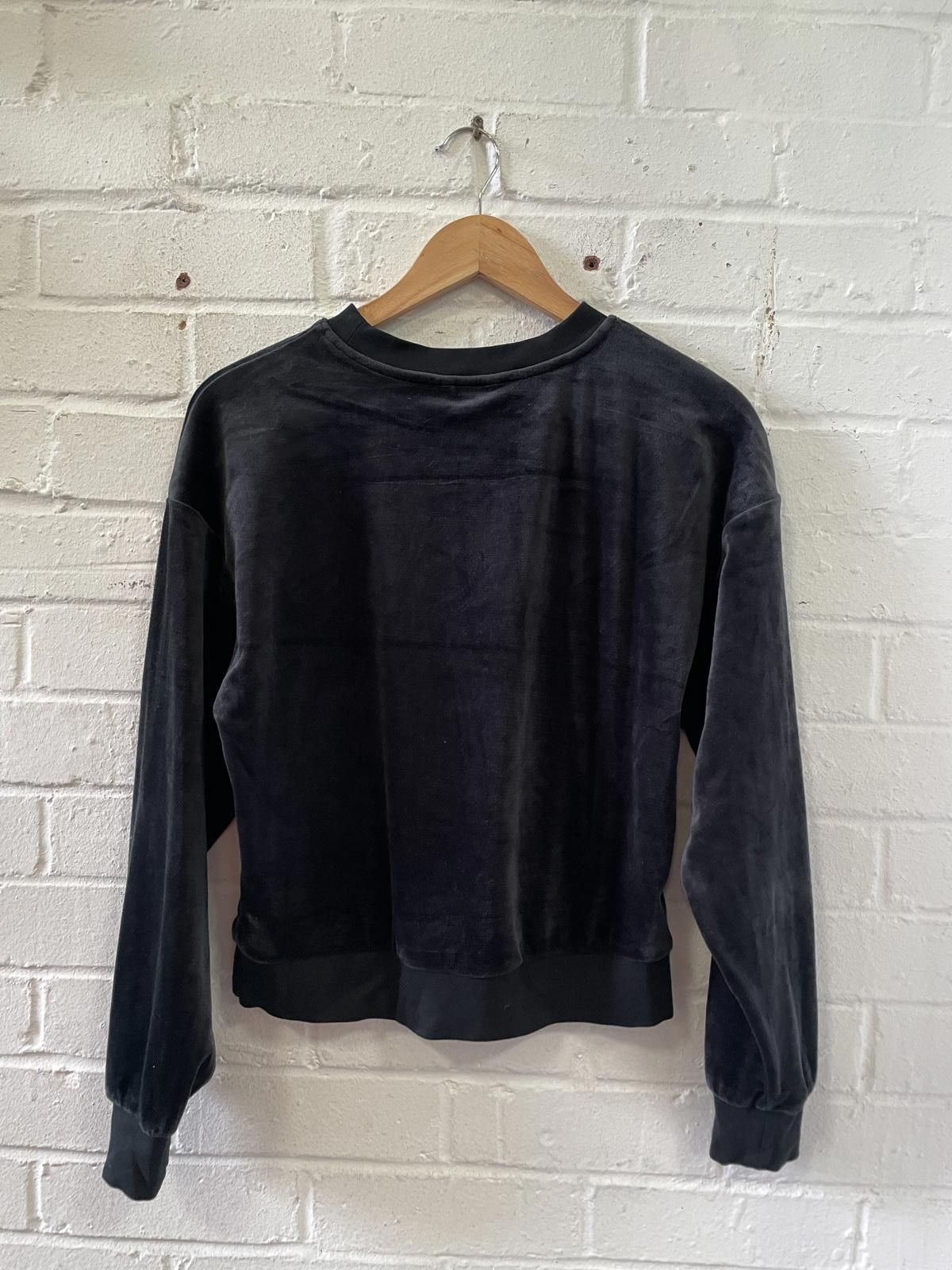 U.S. Polo Assn. U.S. Polo Assn. Black Velvet Crewneck Sweatshirt XS Size US XS / EU 42 / 0 - 4 Thumbnail