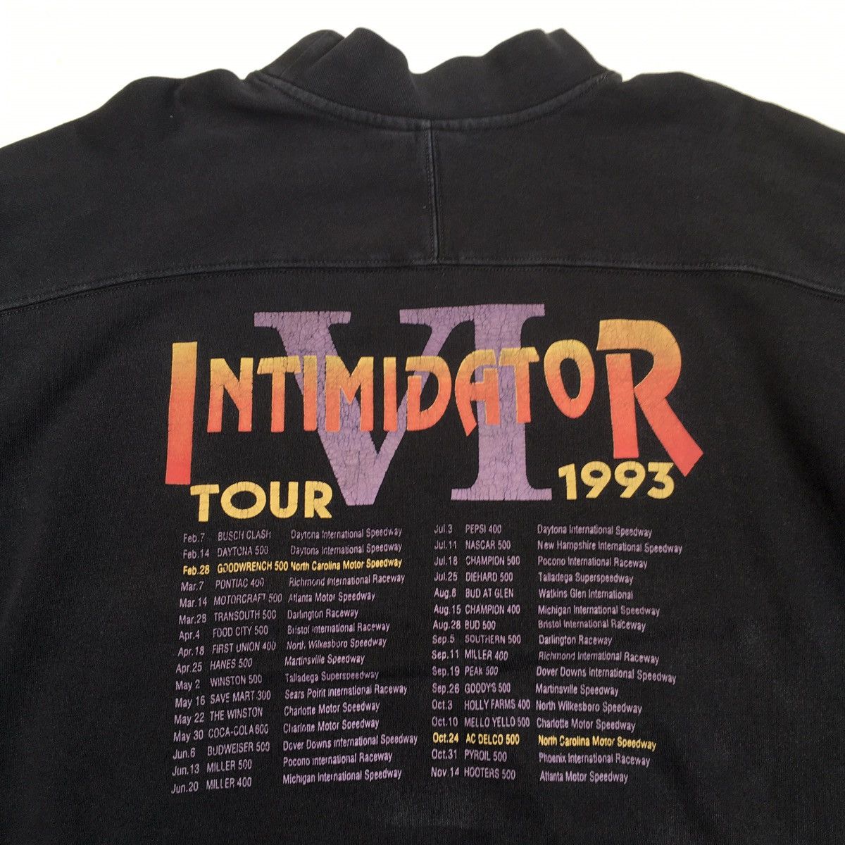 NASCAR Sun Faded Vintage Intimidator Tour 1993 Sweatshirt Size US L / EU 52-54 / 3 - 17 Thumbnail