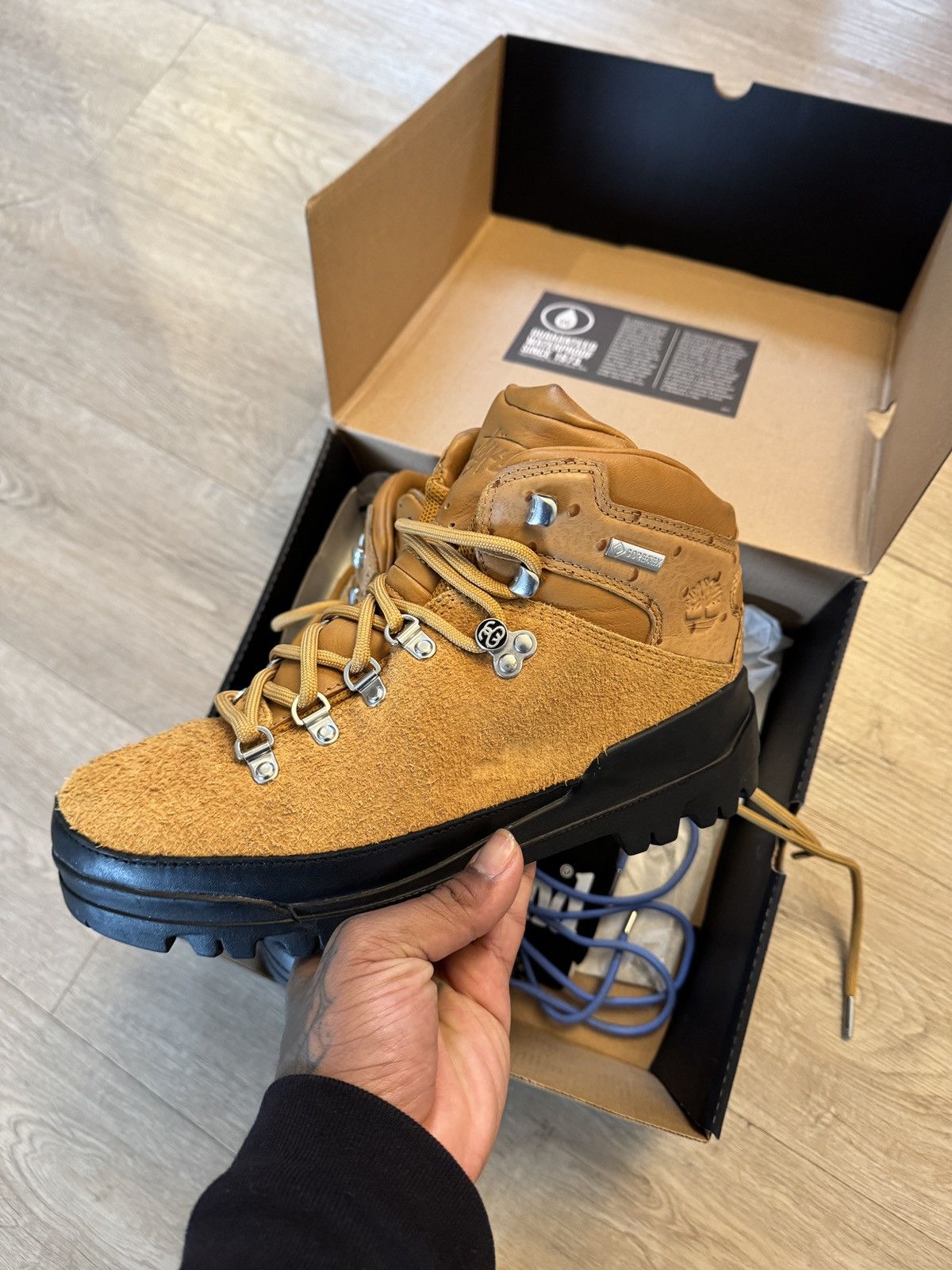 Stussy × Timberland Wheat Stussy x Timberland World Hiker Size US 7.5 / EU 40-41 - 1 Thumbnail