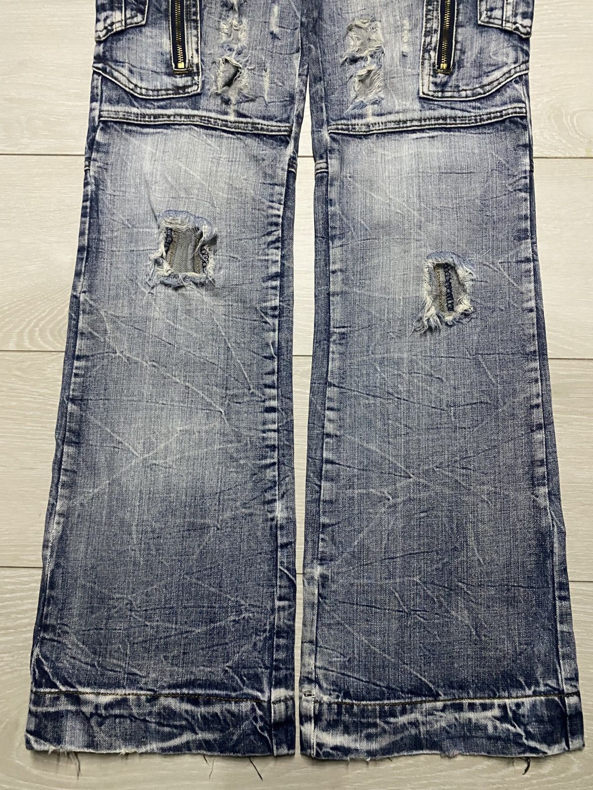 semanticdesign SemanticDesign Tactical Distressed Multipocket Flare Jeans Size US 32 / EU 48 - 5 Thumbnail