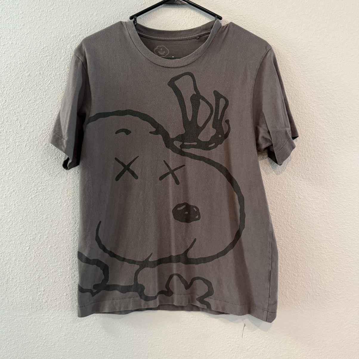 Kaws × Peanuts × Uniqlo KAWS x Uniqlo x Peanuts Snoopy Face SS17 Size US S / EU 44-46 / 1 - 1 Thumbnail