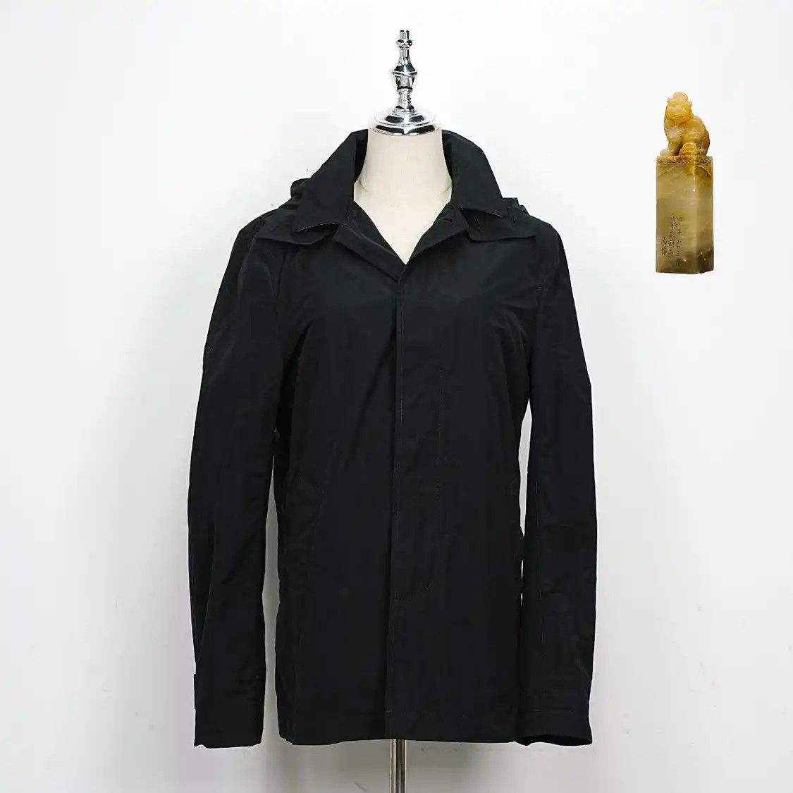 Burberry BURBERRY XL size Spring black polyester Women's short trench coat Size XL / US 12-14 / IT 48-50 - 1 Thumbnail