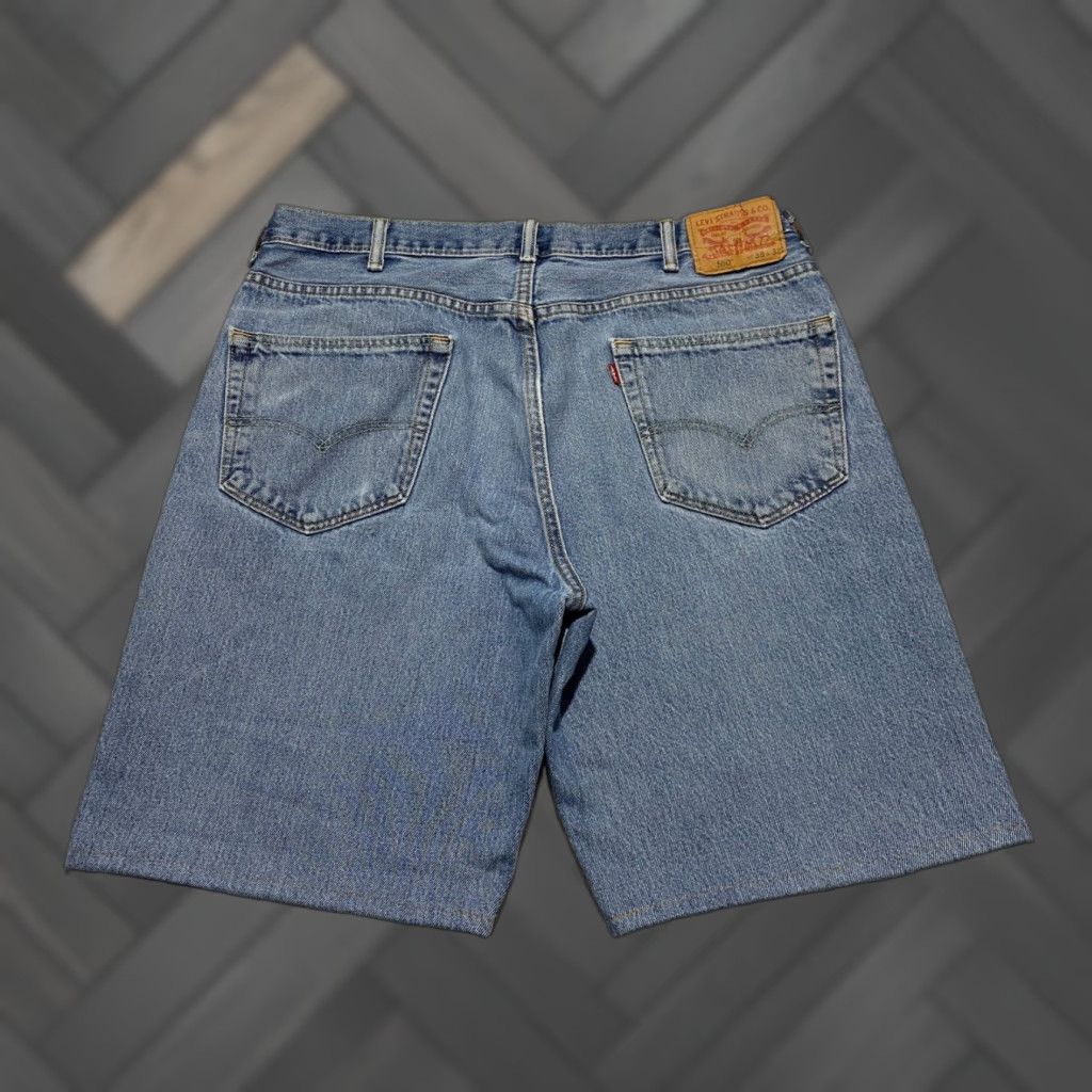 Levi's Levi's 550 Jean Shorts Men Bermuda 38x10 Light Blue Denim Pockets 5-Pocket Casual Summer 90s Mens Size US 38 / EU 54 - 1 Thumbnail